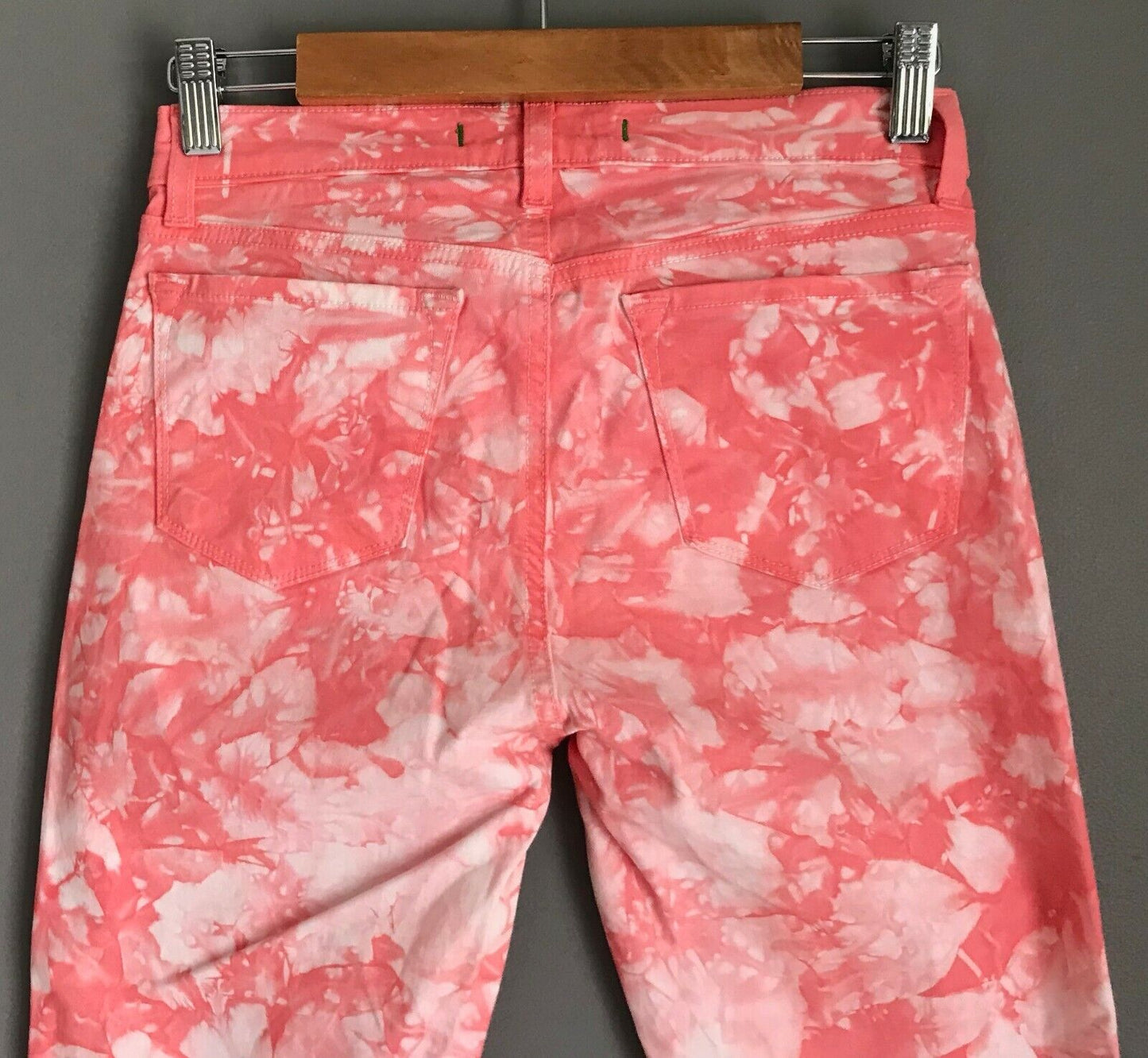 J BRAND TWISTED Denim Jeans CORAL Red Pink Tie Died Stretch Skinny Leg Sz 26 W