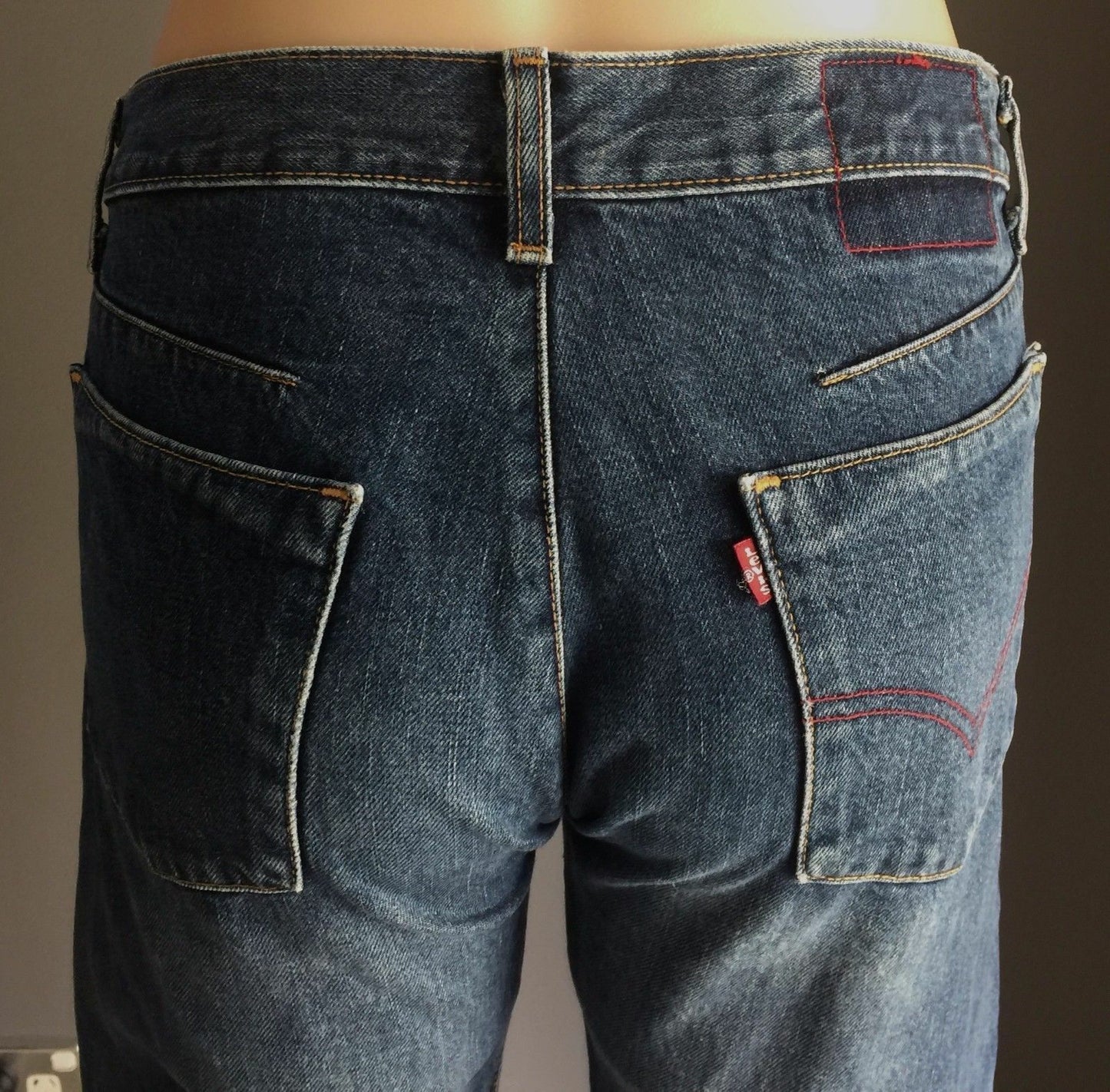 LEVIS 002 Blue Jeans Straight Leg Blue Denim Mens Size 29W 33L Retro Levi's