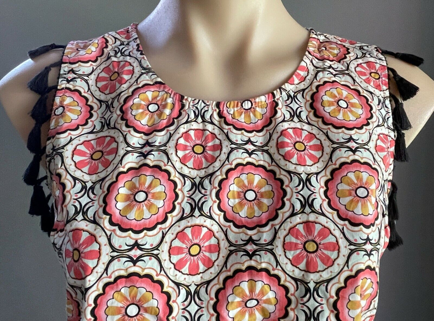 REVIVAL Top Floral Print Sleeveless Black Tassels Size 8 10 1960's NEW
