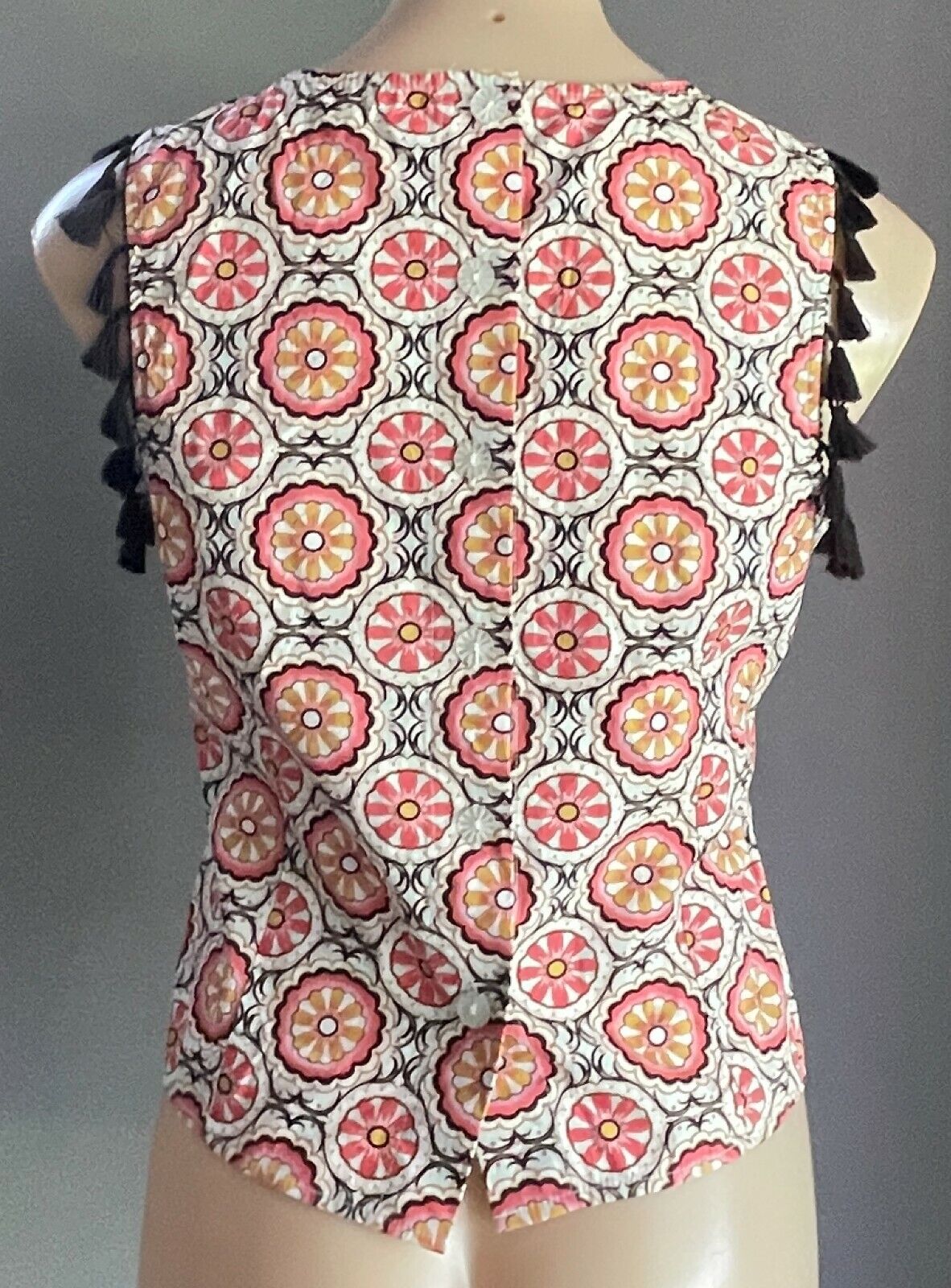 REVIVAL Top Floral Print Sleeveless Black Tassels Size 8 10 1960's NEW
