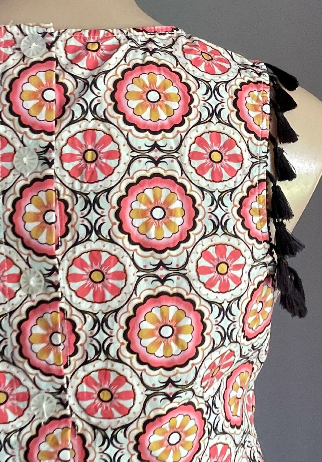REVIVAL Top Floral Print Sleeveless Black Tassels Size 8 10 1960's NEW