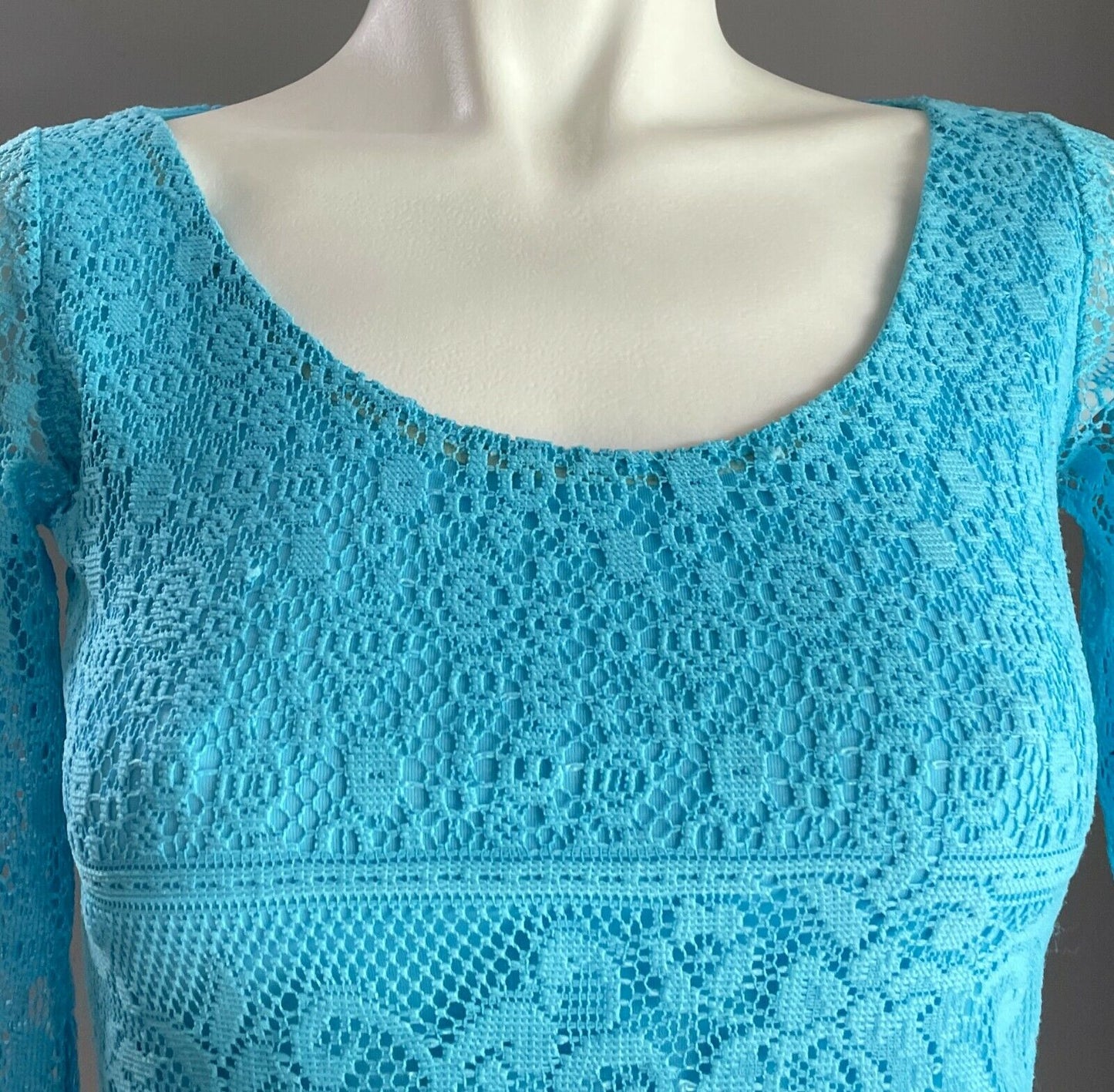 BELLA LUPA Top Blue Lace Scoop Neck 3/4 Sleeve Fringe Trim Blouse Ladies Size 8