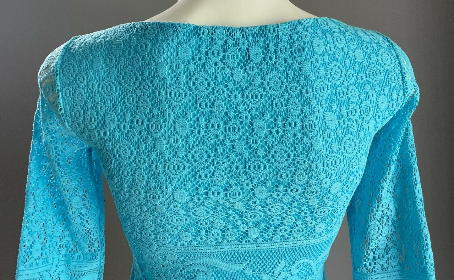 BELLA LUPA Top Blue Lace Scoop Neck 3/4 Sleeve Fringe Trim Blouse Ladies Size 8