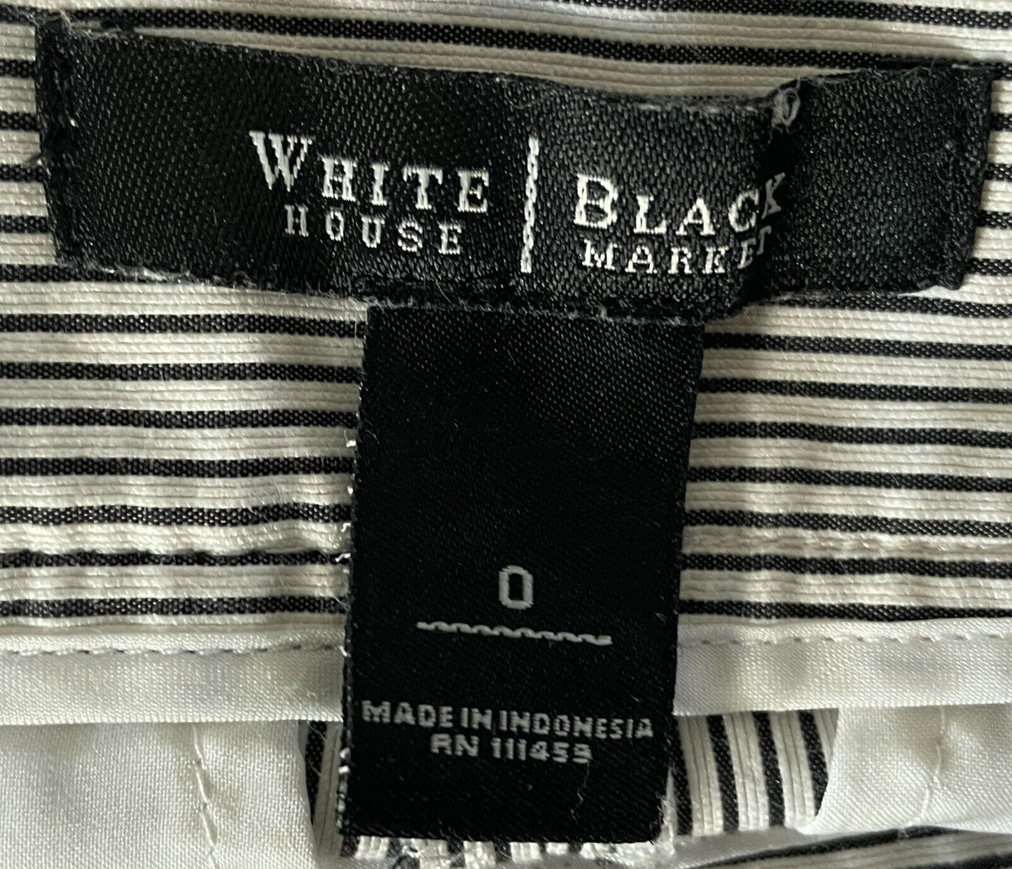 WHITE HOUSE BLACK MARKET Black & White Stripe Cuffed Leg Shorts Size 0 AU 6 8