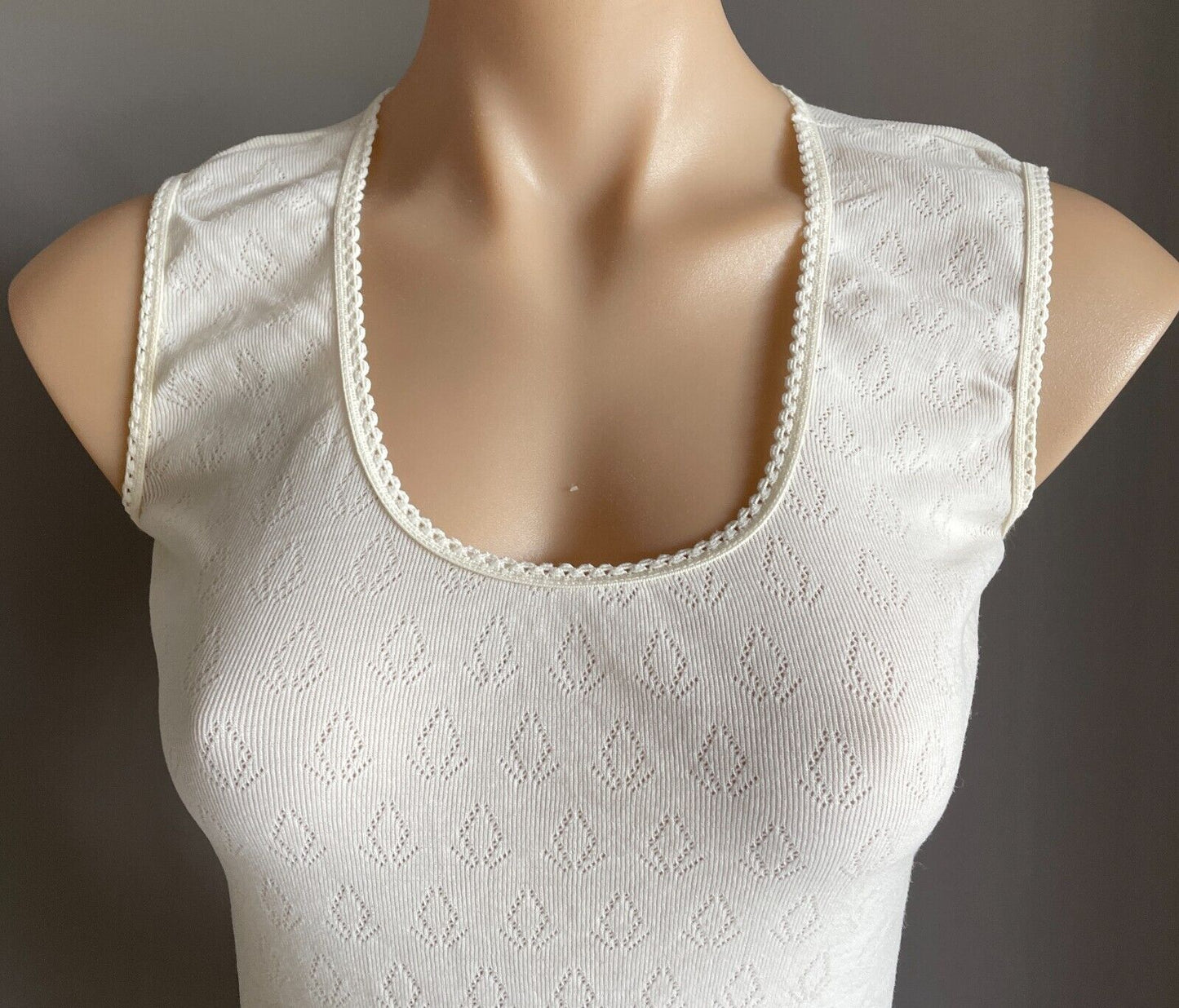 BAN-LON Thermal Singlet Vintage Off White Sleeveless Lace Trim Ladies Siz 10 NEW