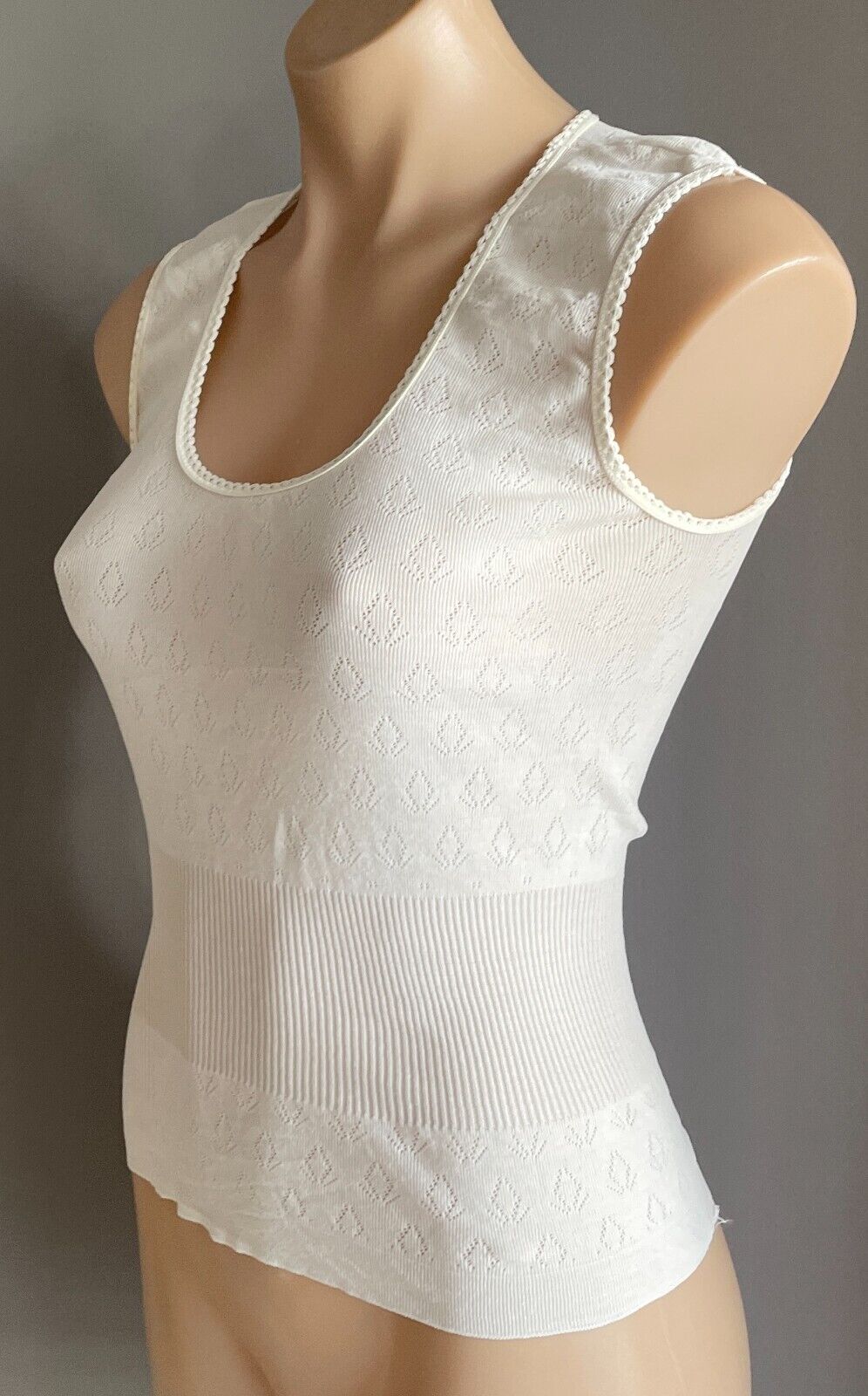BAN-LON Thermal Singlet Vintage Off White Sleeveless Lace Trim Ladies Siz 10 NEW