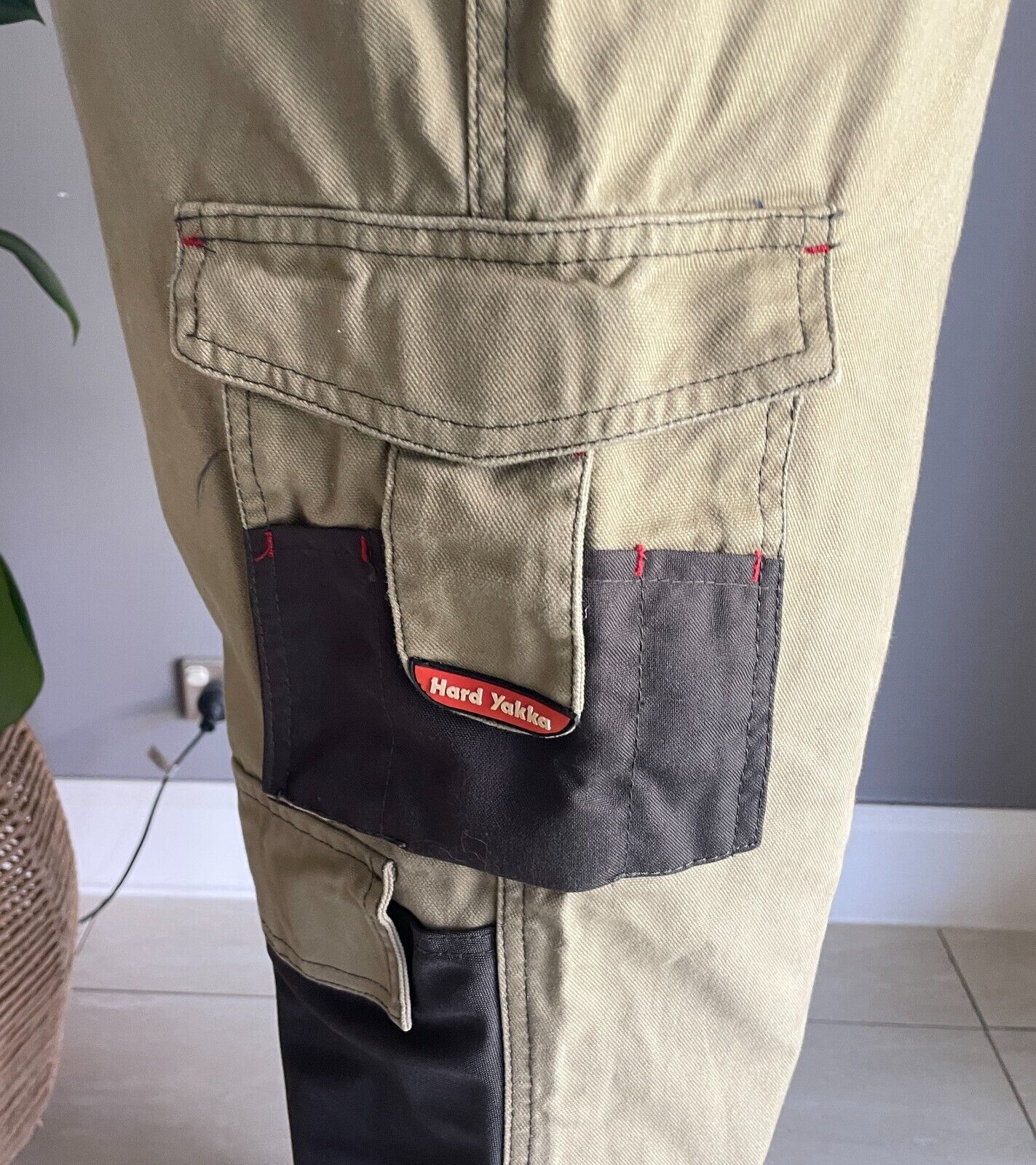 HARD YAKKA Khaki Black Full Length Trousers MeSize 107R Y02902 Cargo Work Pants