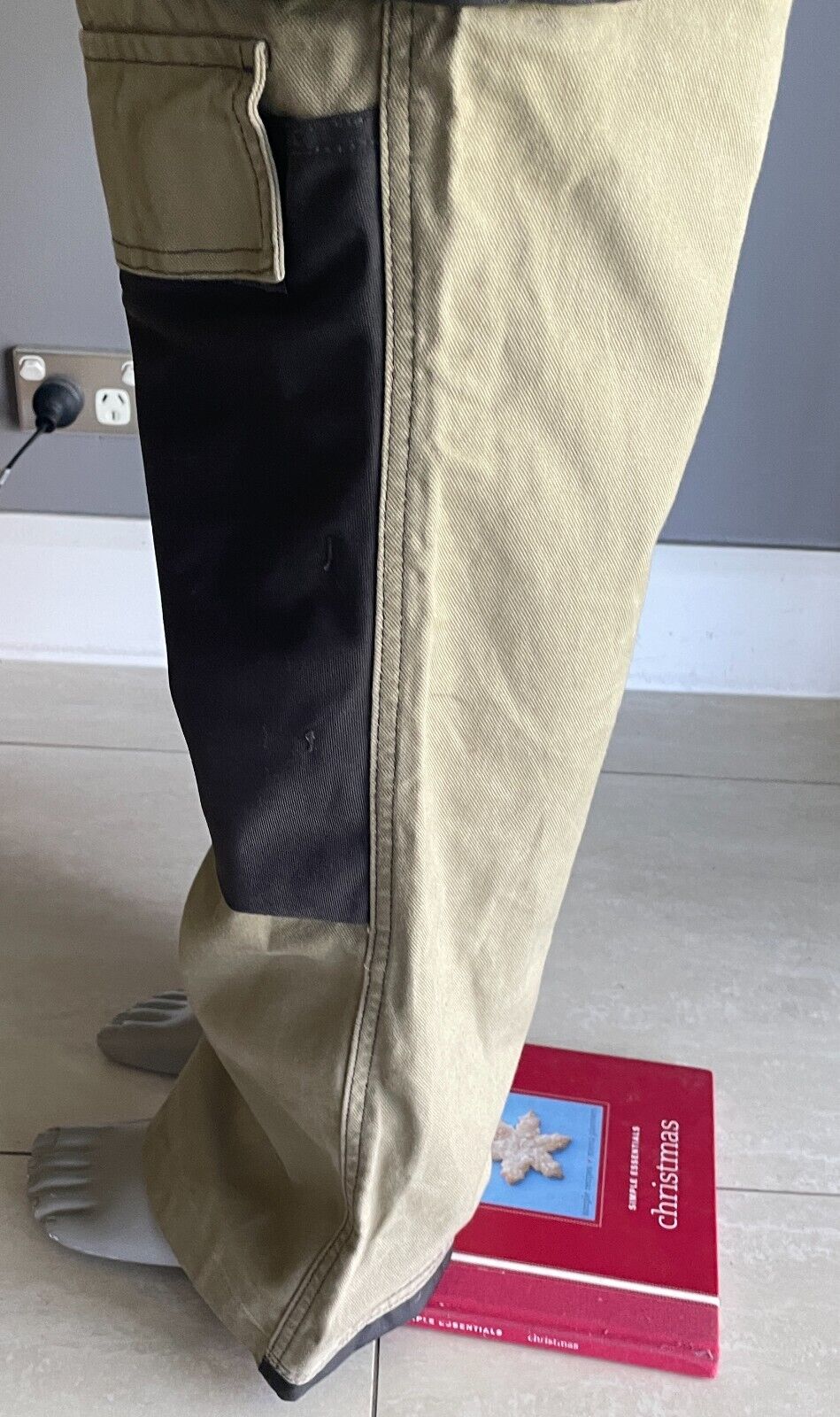 HARD YAKKA Khaki Black Full Length Trousers MeSize 107R Y02902 Cargo Work Pants