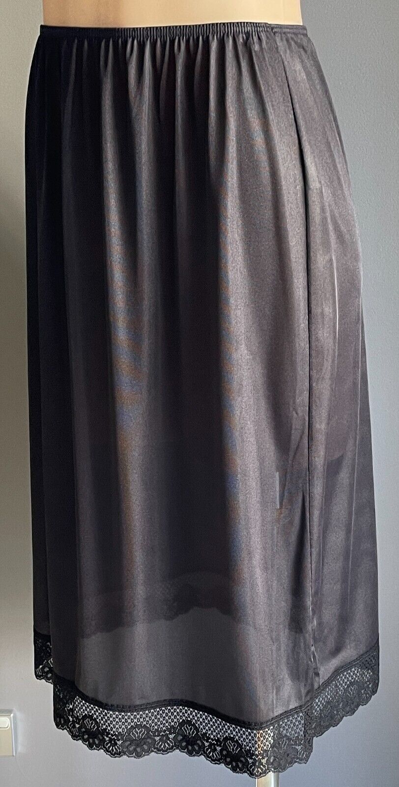 Vintage Half Slip Nylon Black 1/2 Petticoat Elastic Waist Lace Hem Size 14