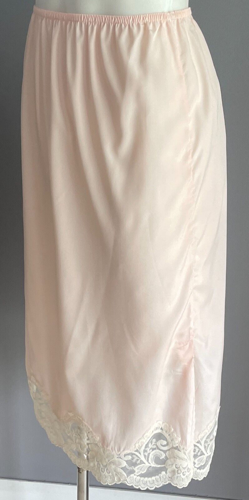 Half Slip Beige 1/2 Petticoat Elastic Waist Lace Hem Side Slit Size 8 NO stretch