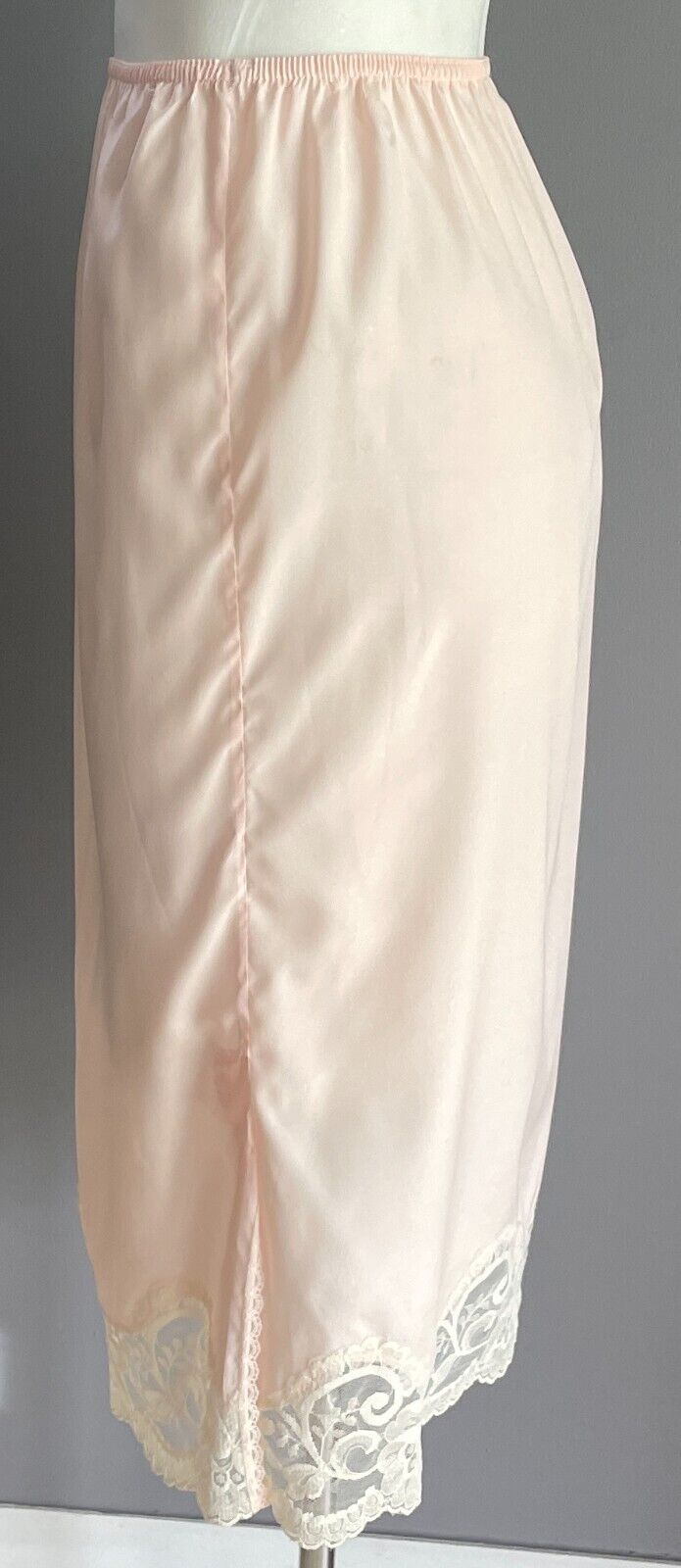 Half Slip Beige 1/2 Petticoat Elastic Waist Lace Hem Side Slit Size 8 NO stretch