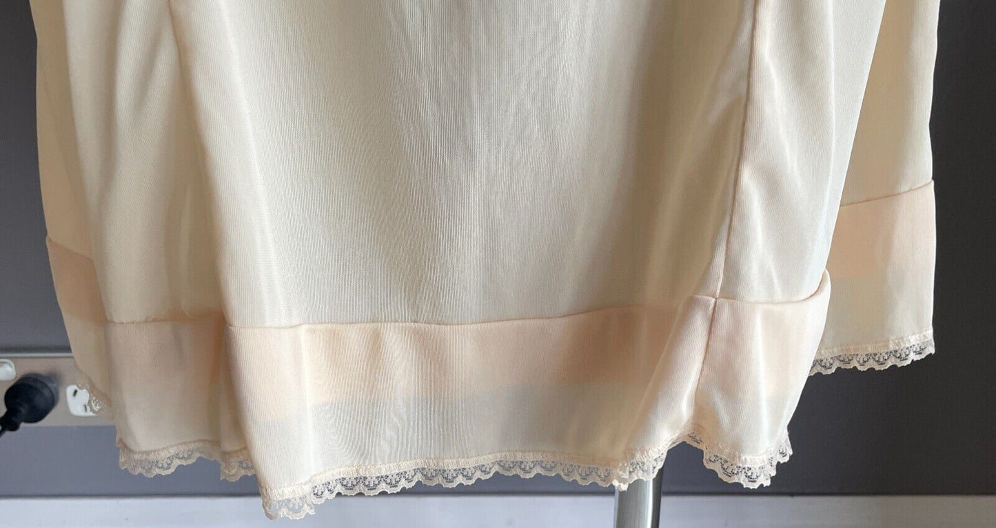 Vintage Petticoat PETER DEE Nylon Beige Fine Lace Trim Full Slip Ladies Size 16