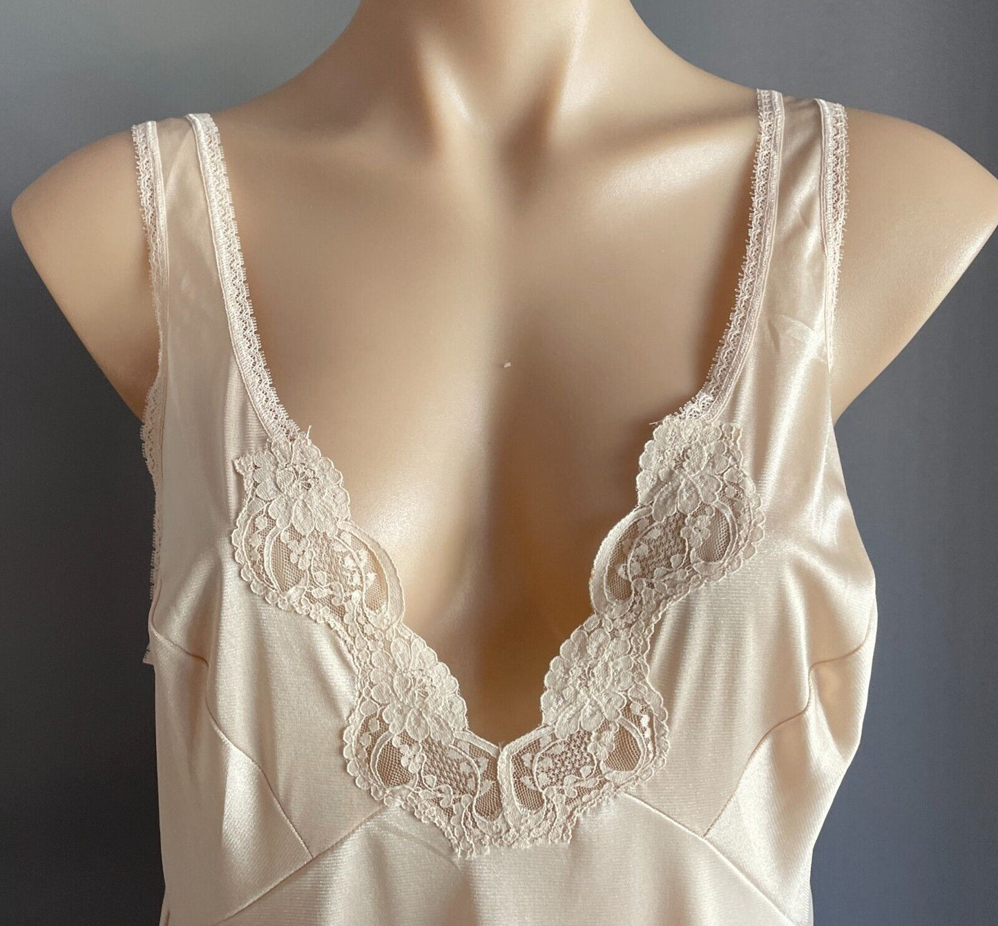 KAYSER Petticoat Nylon Full Slip Beige Lace Trim Anti Stat Ladies Sze 16 Vintage