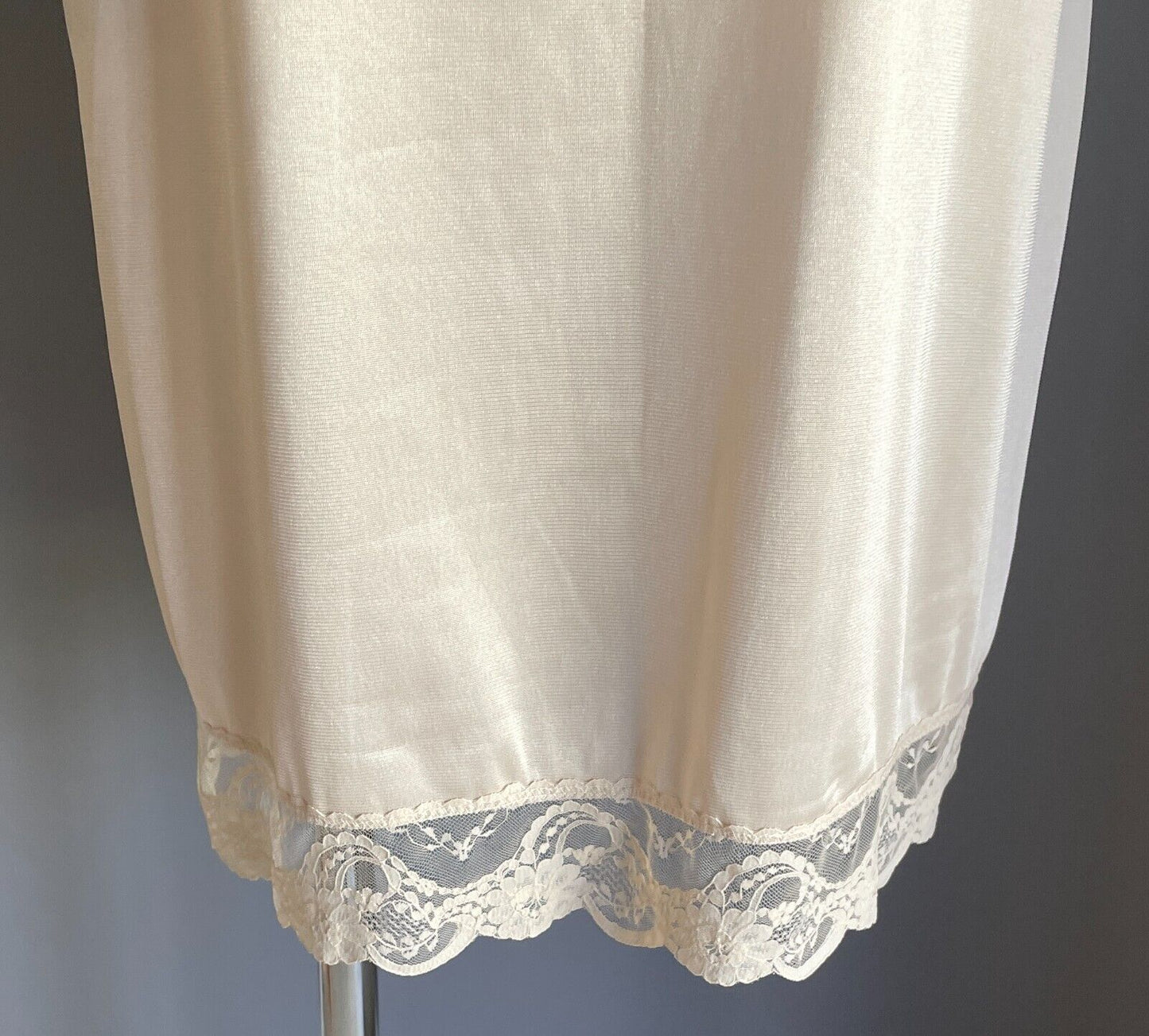 KAYSER Petticoat Nylon Full Slip Beige Lace Trim Anti Stat Ladies Sze 16 Vintage