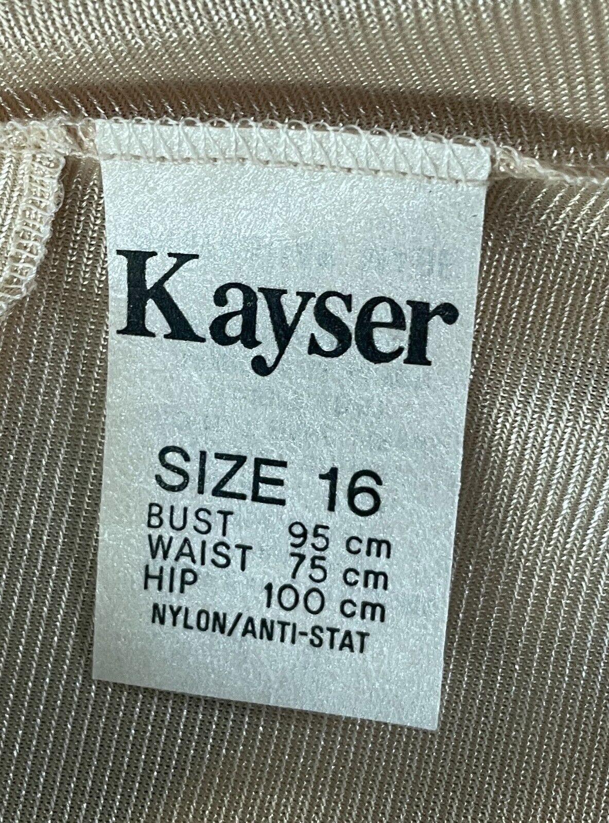 KAYSER Petticoat Nylon Full Slip Beige Lace Trim Anti Stat Ladies Sze 16 Vintage