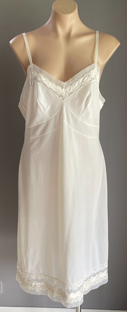 HANRO Petticoat Nylon White Lace Trim Full Slip Ladies Size 42 AU 14 Vintage