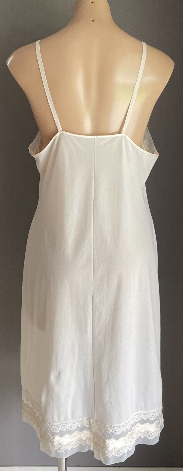 HANRO Petticoat Nylon White Lace Trim Full Slip Ladies Size 42 AU 14 Vintage