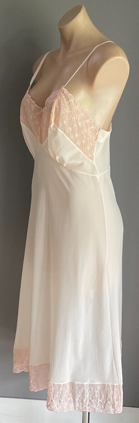 Vintage Petticoat Blush Pink Nylon Embroidered Neck and Hem Full Slip Size W 14