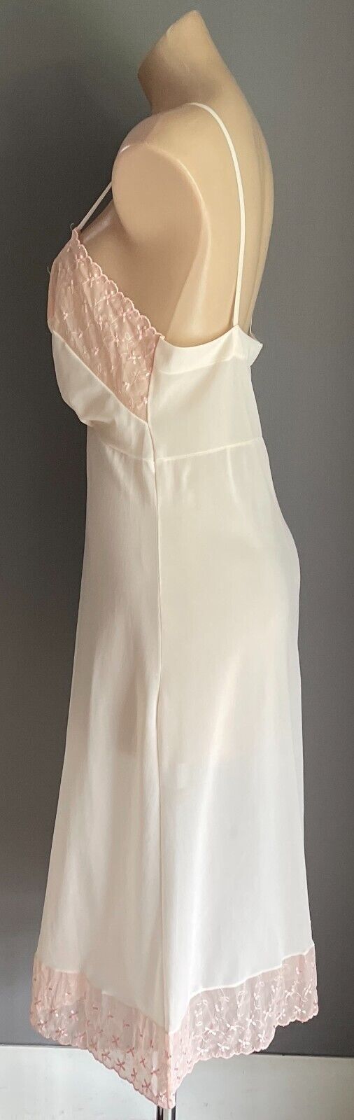 Vintage Petticoat Blush Pink Nylon Embroidered Neck and Hem Full Slip Size W 14