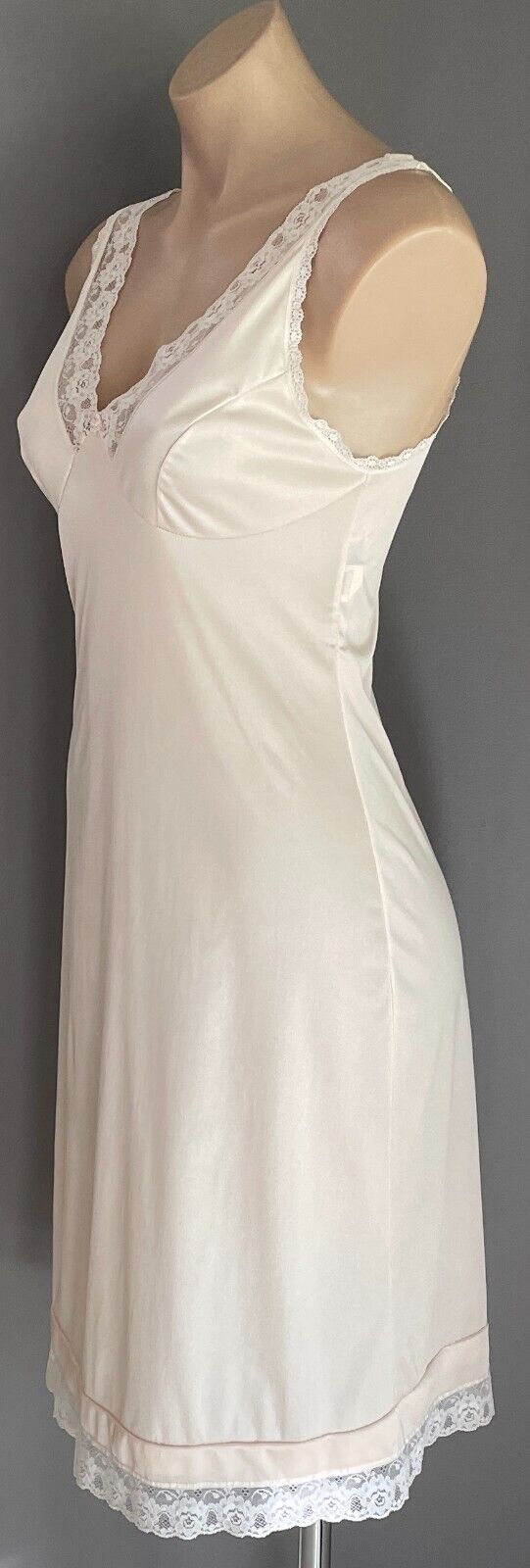 DIAMOND CUT Petticoat Champagne White Lace Trim Nylon Full Slip Size 12 Vintage