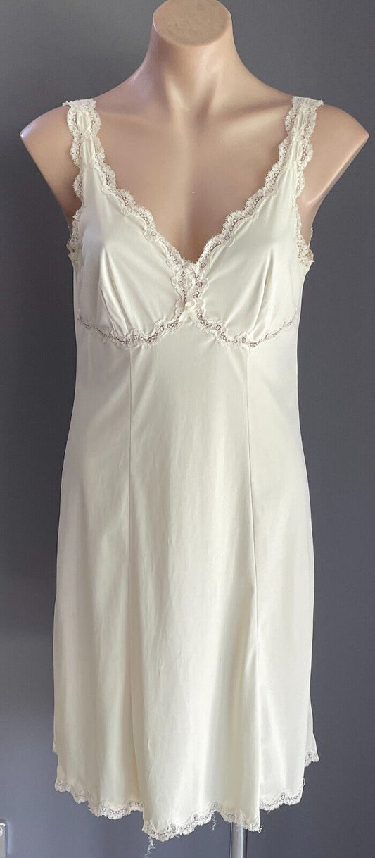 LUCAS VANITY FAIR Petticoat Cream Nylon Full Slip Size 14 Lace Trim Vintage