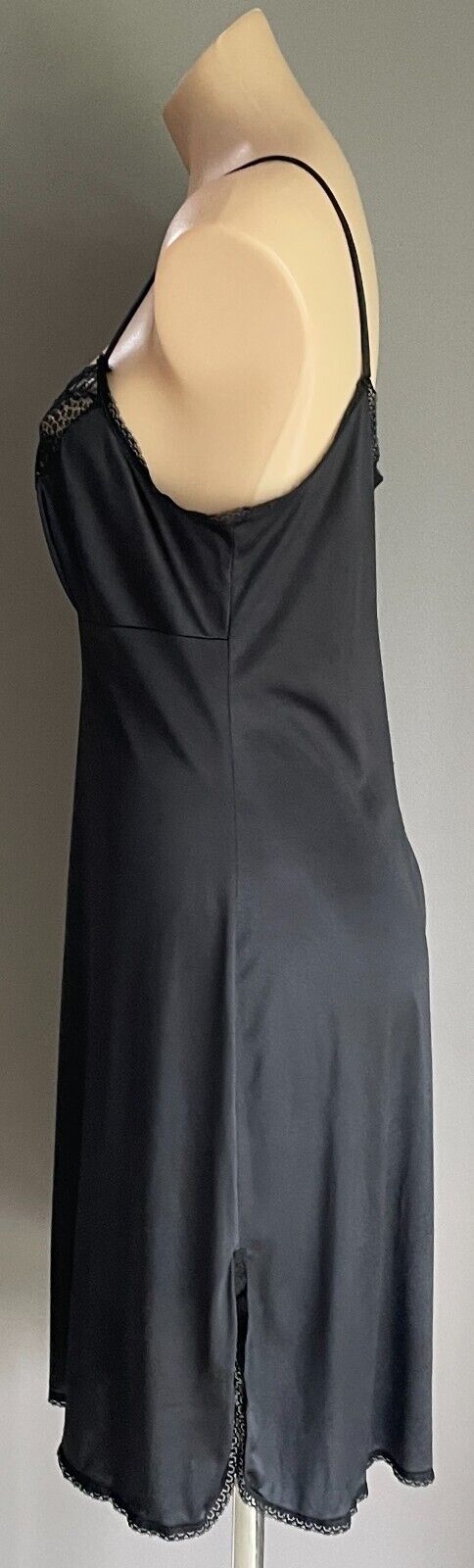 VALISERE Petticoat Black Nylon Lace Trim Full Slip Lingerie Size 44 AU 12
