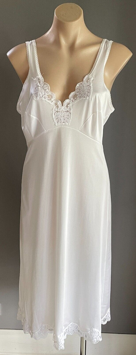 KAYSER Petticoat Nylon Full Slip WHITE Lace Trim Anti Stat Ladies Sze 16  Vintag