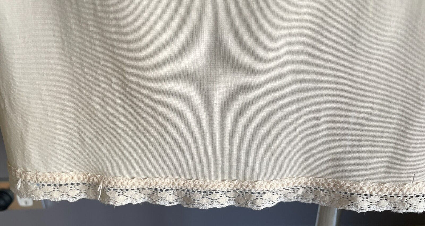 Vintage Petticoat Nylon Beige Lace Trim Full Slip Ladies Size 14