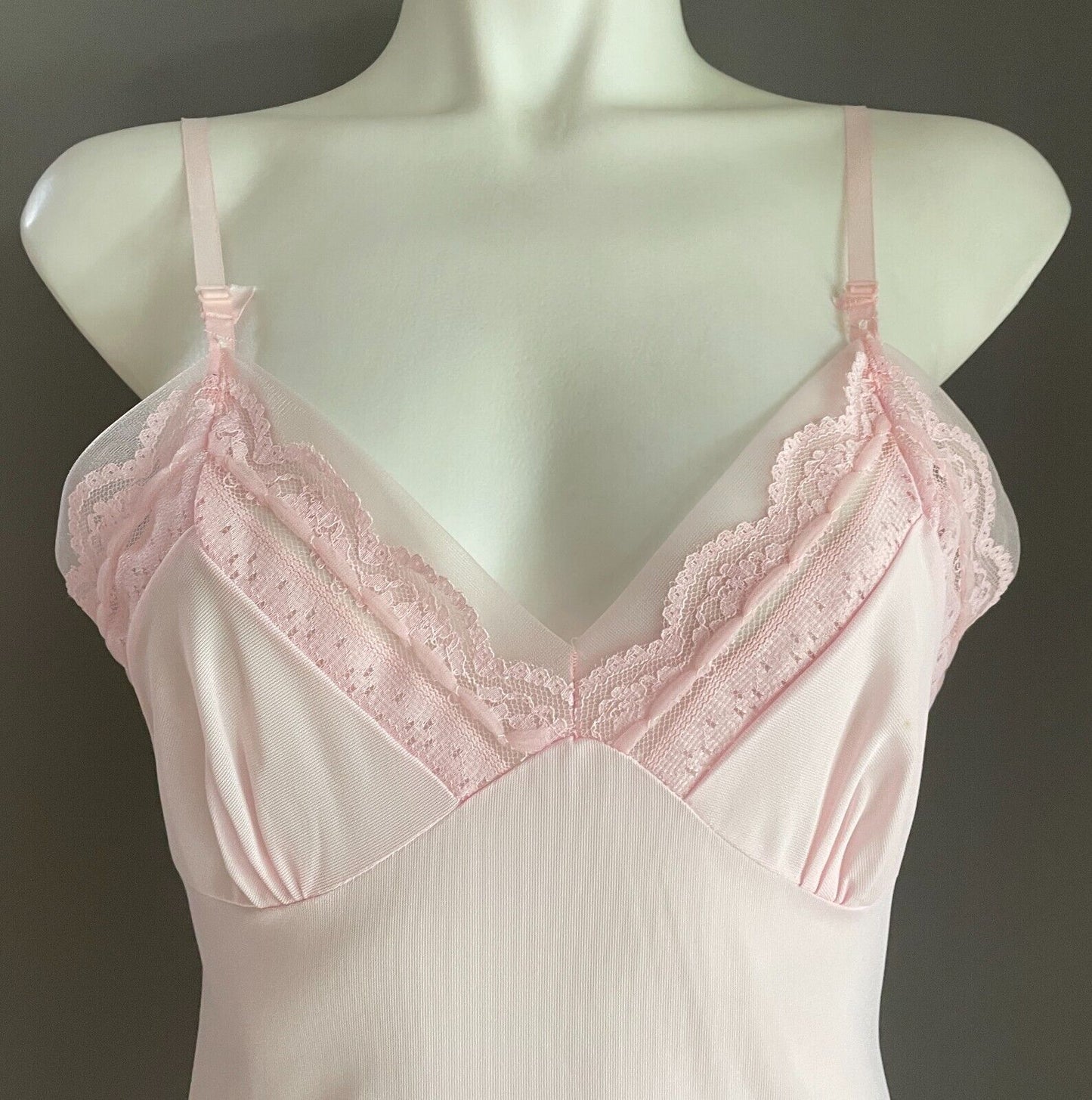 EMBASSY Full Slip Baby Pink Lace Mesh Net Trim Mini Short Length Sz S 8 Vintage