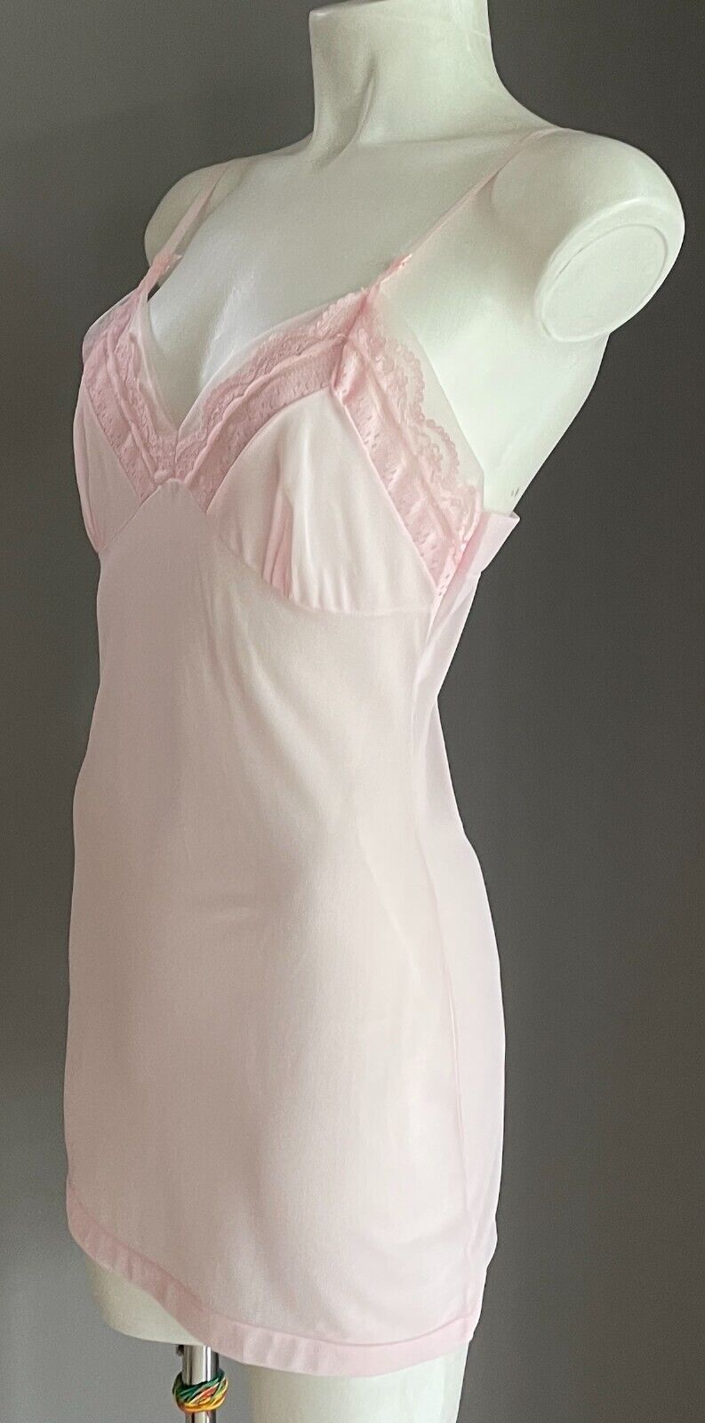 EMBASSY Full Slip Baby Pink Lace Mesh Net Trim Mini Short Length Sz S 8 Vintage