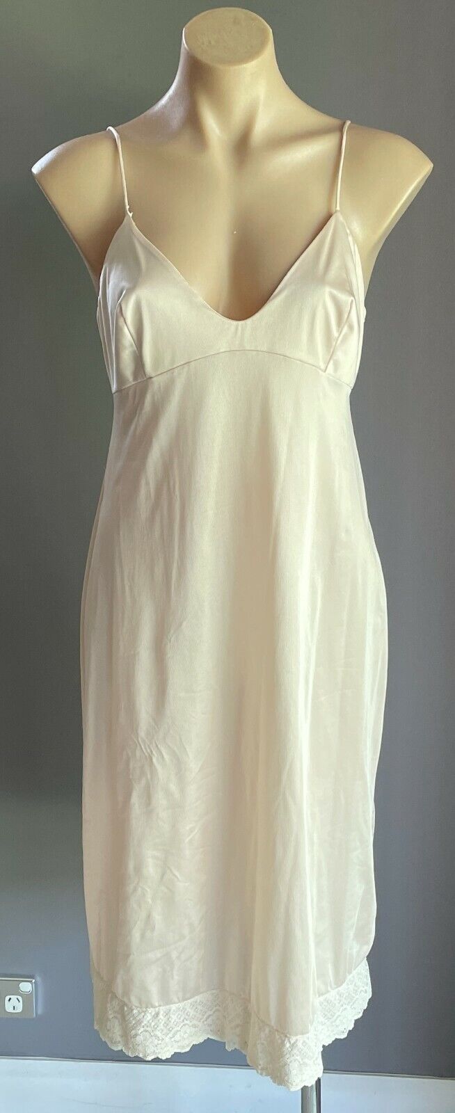 BERLEI Petticoat Cream Off White Full Slip Nylon Ladies Size 16 Lingerie Vintage