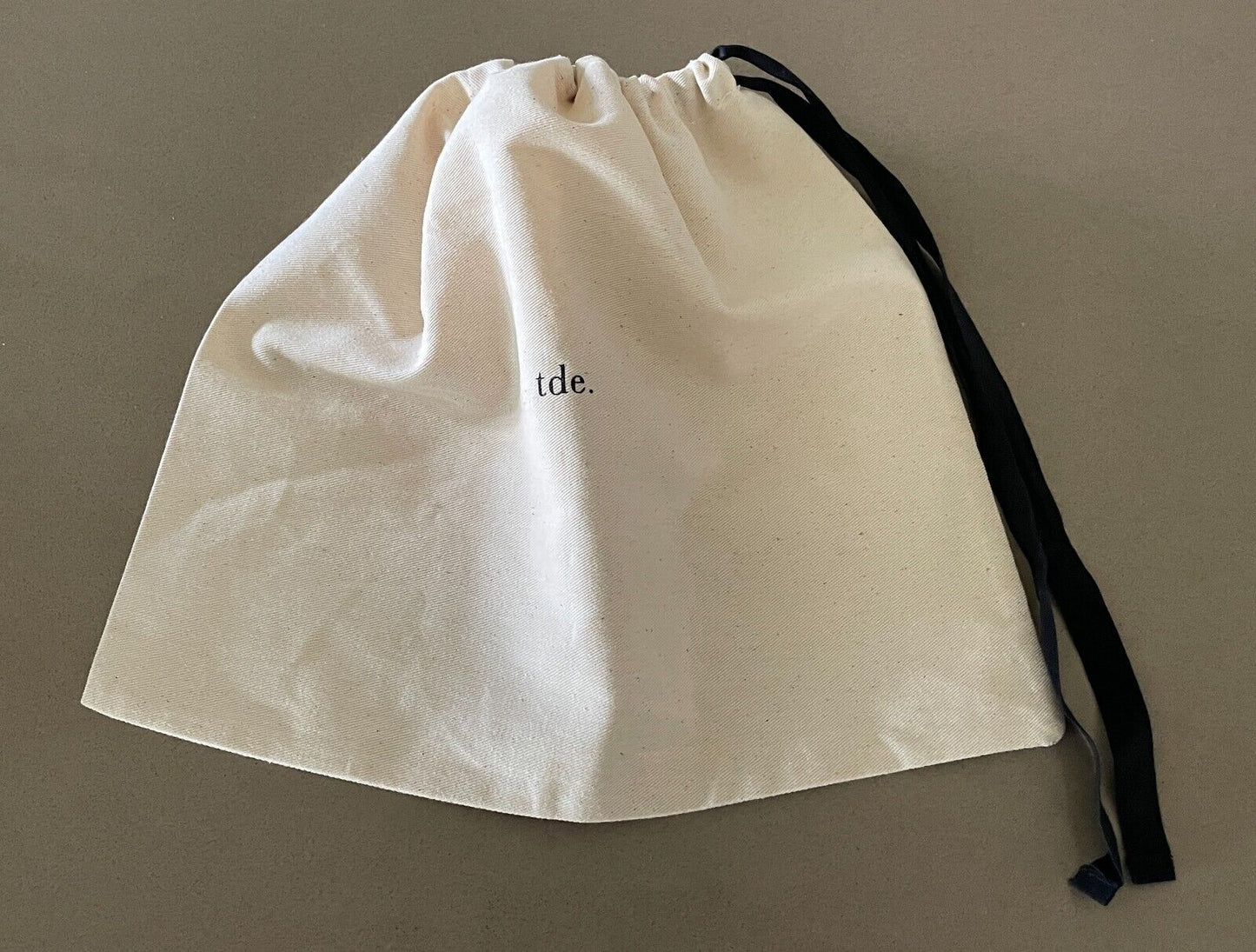 Unisex tde.  The Daily Edit Calico Drawstring Dust Bag 32.5cm x 28.5cm
