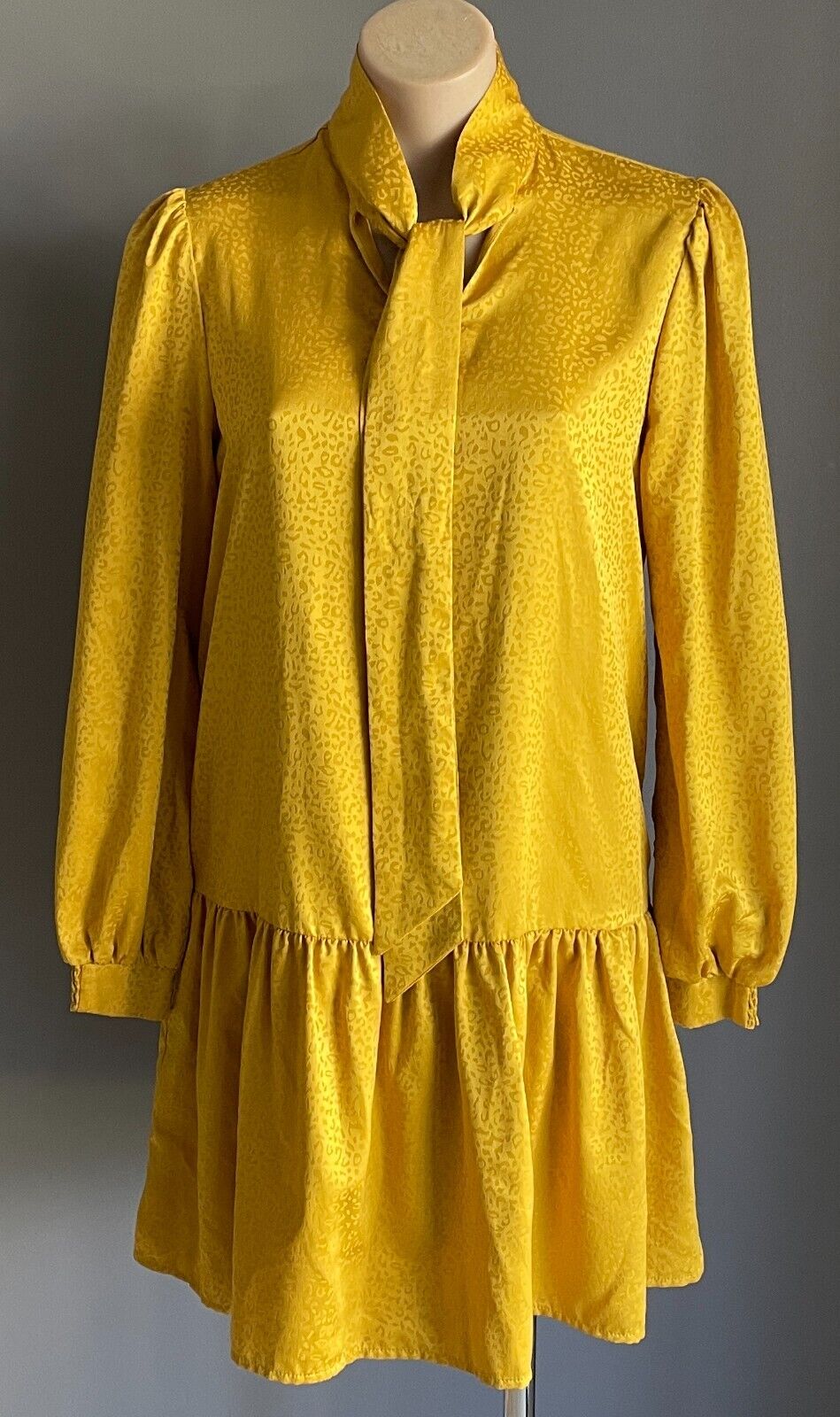 KAREN WALKER HI THERE Drop Waist Dress Mustard Cheetah Jacquard Neck Tie Sz 8 11