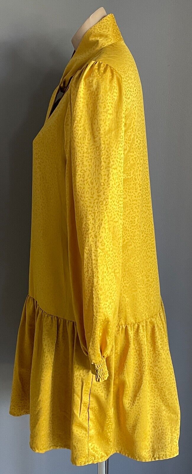KAREN WALKER HI THERE Drop Waist Dress Mustard Cheetah Jacquard Neck Tie Sz 8 11