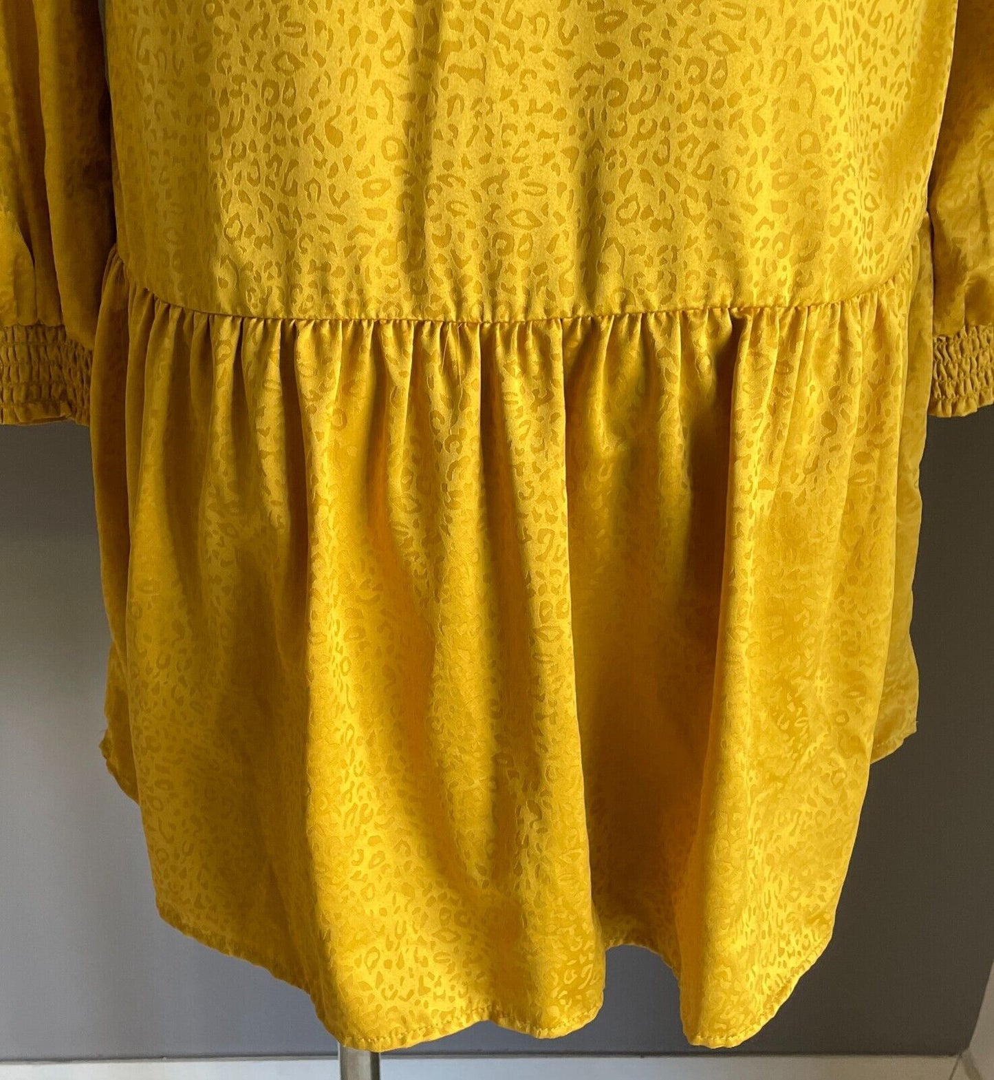 KAREN WALKER HI THERE Drop Waist Dress Mustard Cheetah Jacquard Neck Tie Sz 8 11