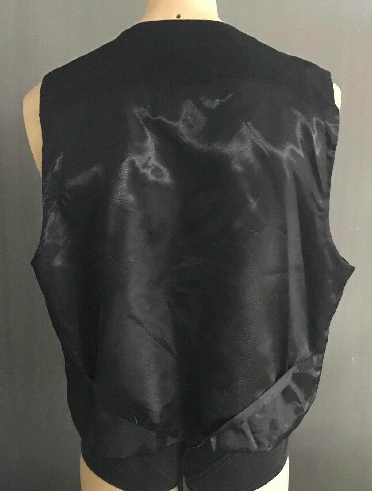 Mens Waistcoat ROBERT HUNTLEY  Black Sleeveless Vest Size 3XL Chest 126cm