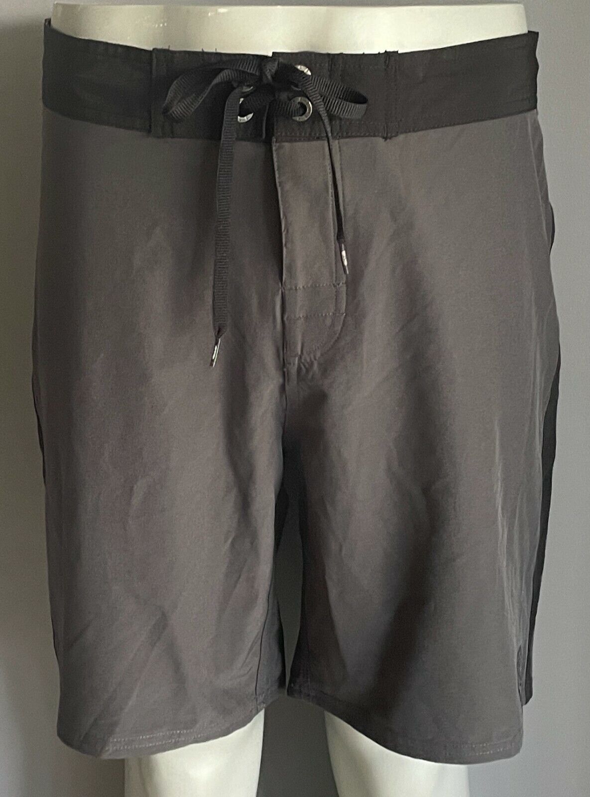 Mens BoardShorts OCEAN & EARTH WARP Grey Black Trim "Free Flex" Long Size 38 NEW