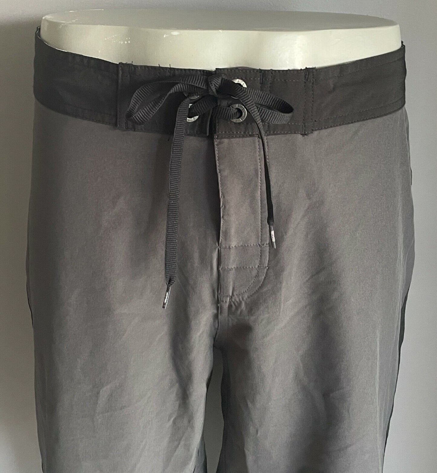 Mens BoardShorts OCEAN & EARTH WARP Grey Black Trim "Free Flex" Long Size 38 NEW