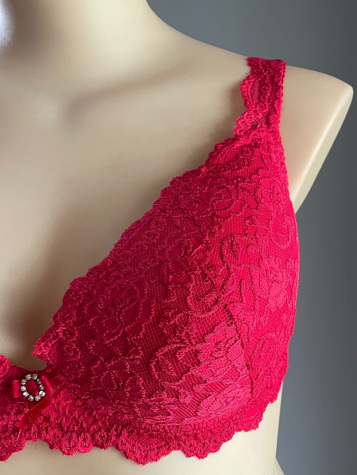SECRET LOVE Bra 18D Red Lace Padded Underwire Adjustable Straps Size 18 D