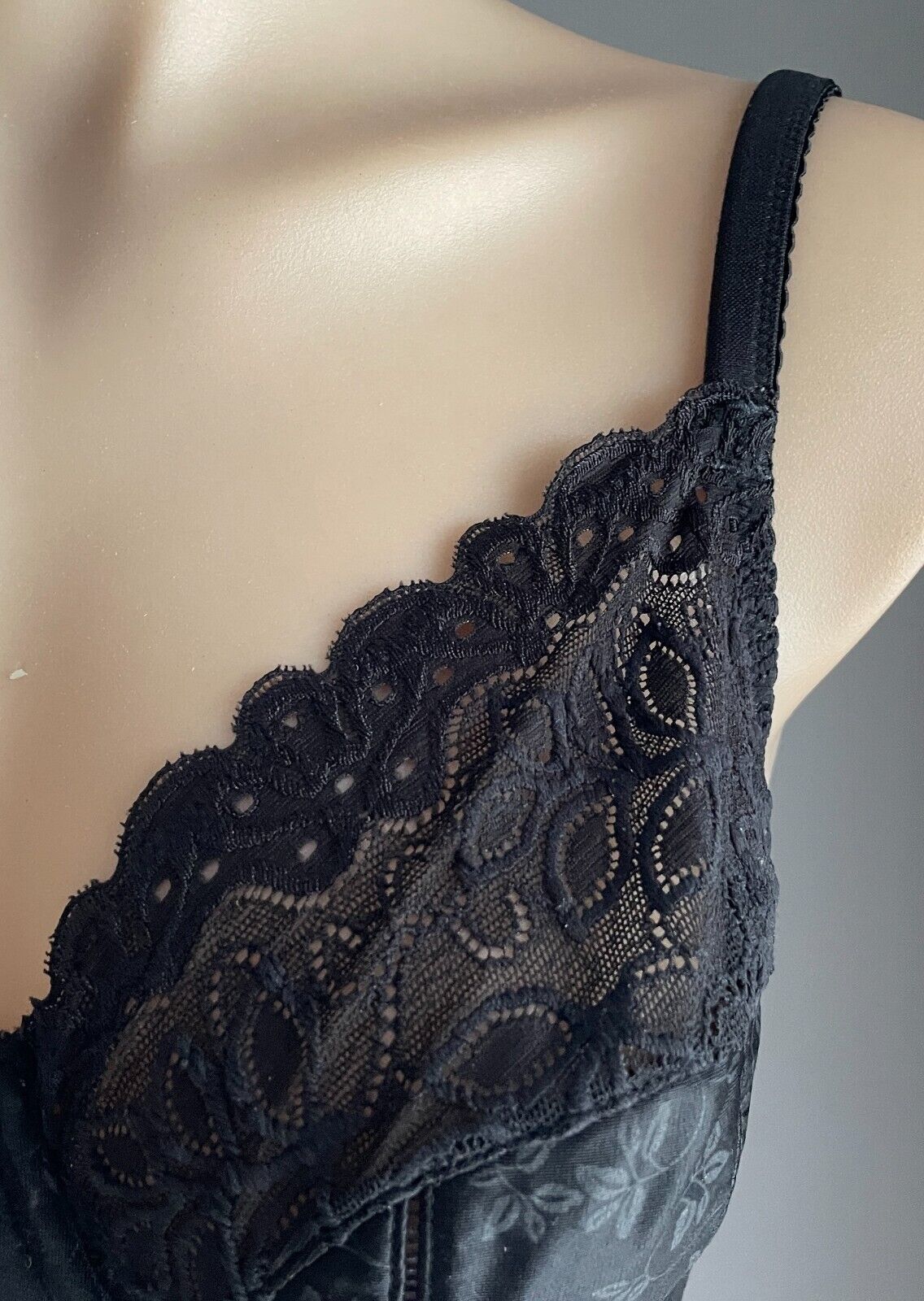 BENDON "Yvette" Bra 12D Black & Grey Floral Print Lace Trim Underwire