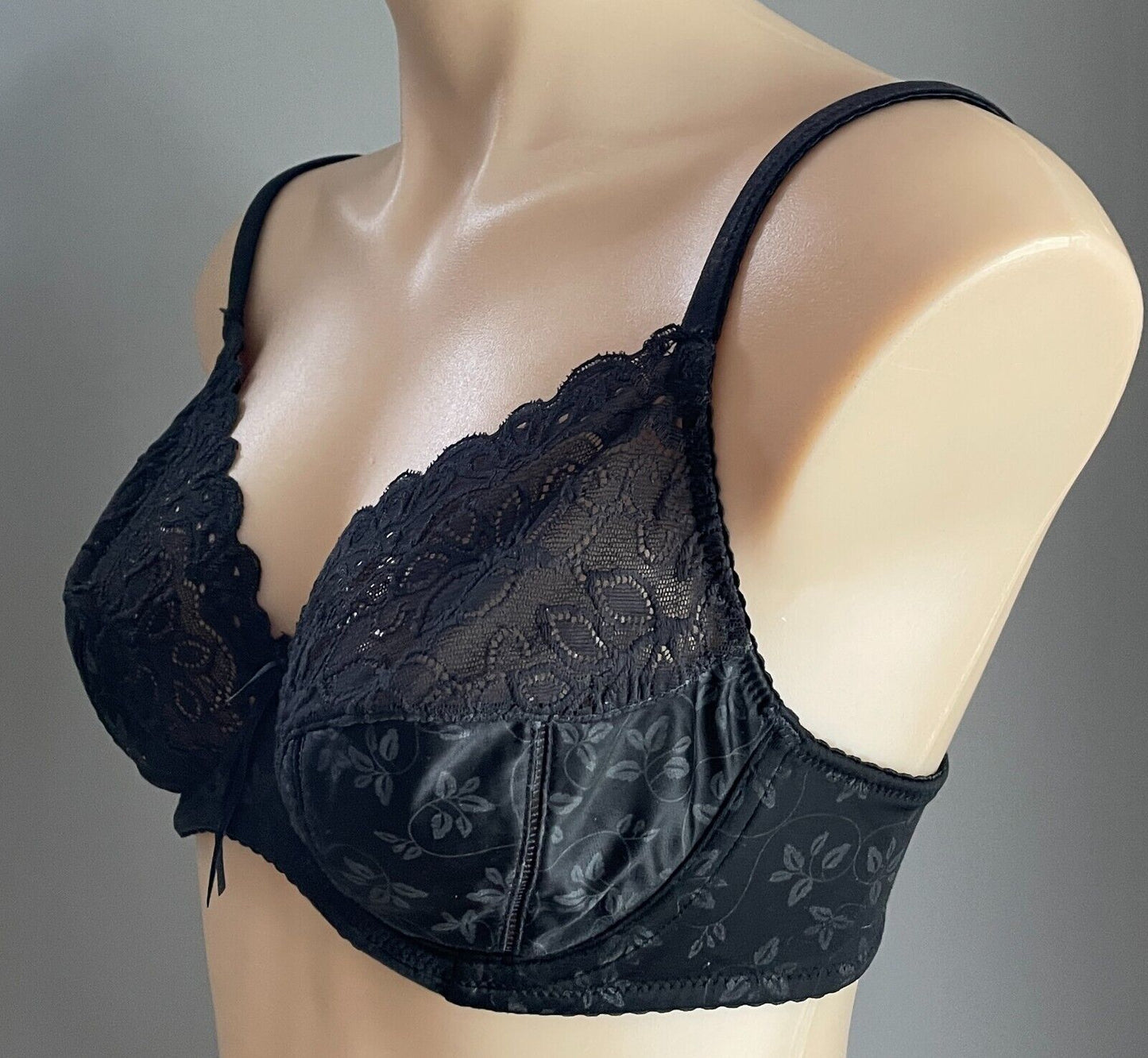 BENDON "Yvette" Bra 12D Black & Grey Floral Print Lace Trim Underwire