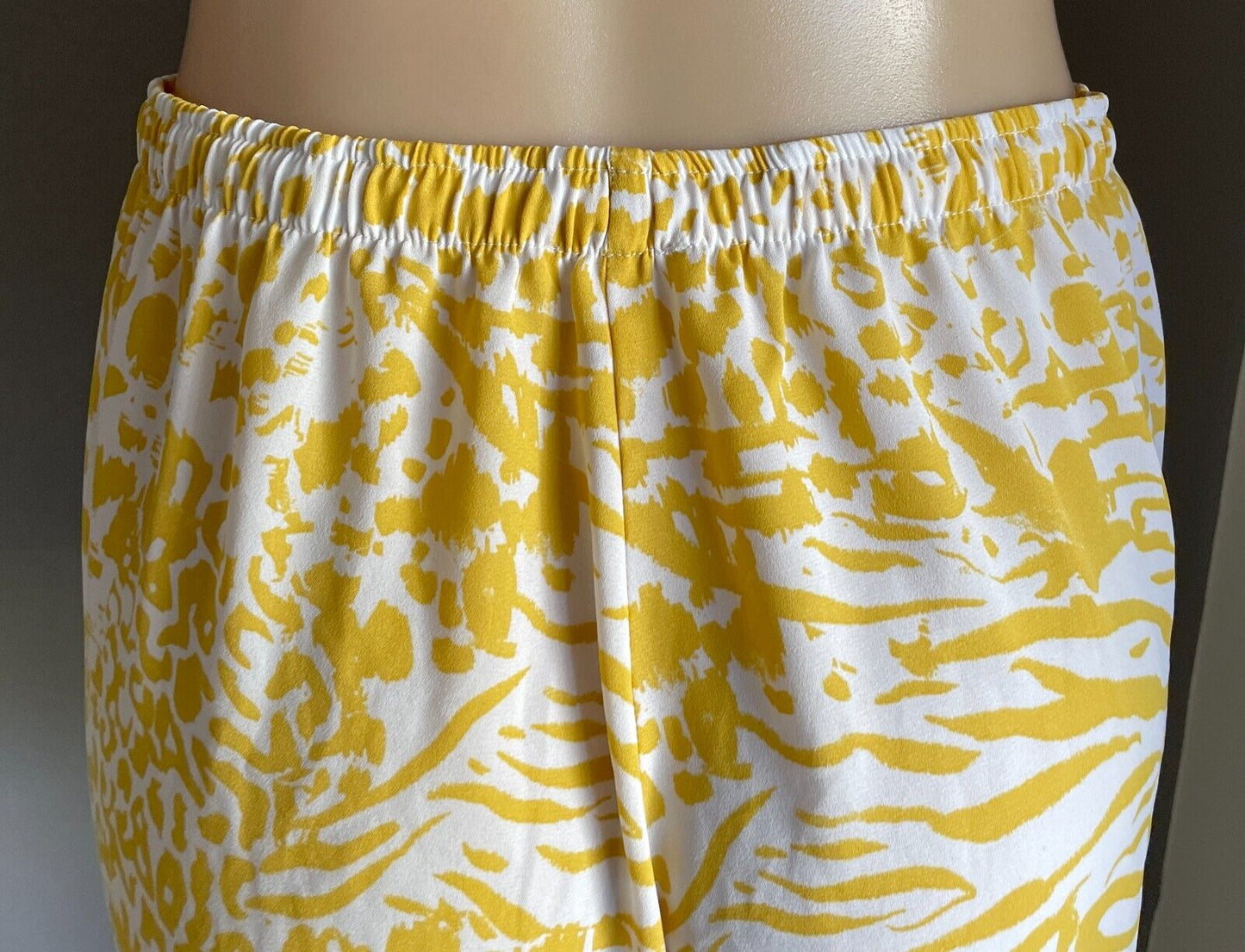 LILY LOVES Shorts Yellow White Stripe Animal Print Elastic Drawstring Size L NEW