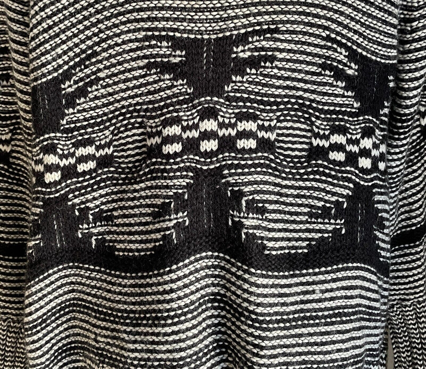 FIRETRAP Cardigan Black White Chunky Knit Drape w Kllt Pin Closure Size 14