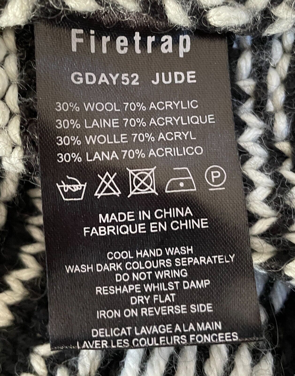 FIRETRAP Cardigan Black White Chunky Knit Drape w Kllt Pin Closure Size 14