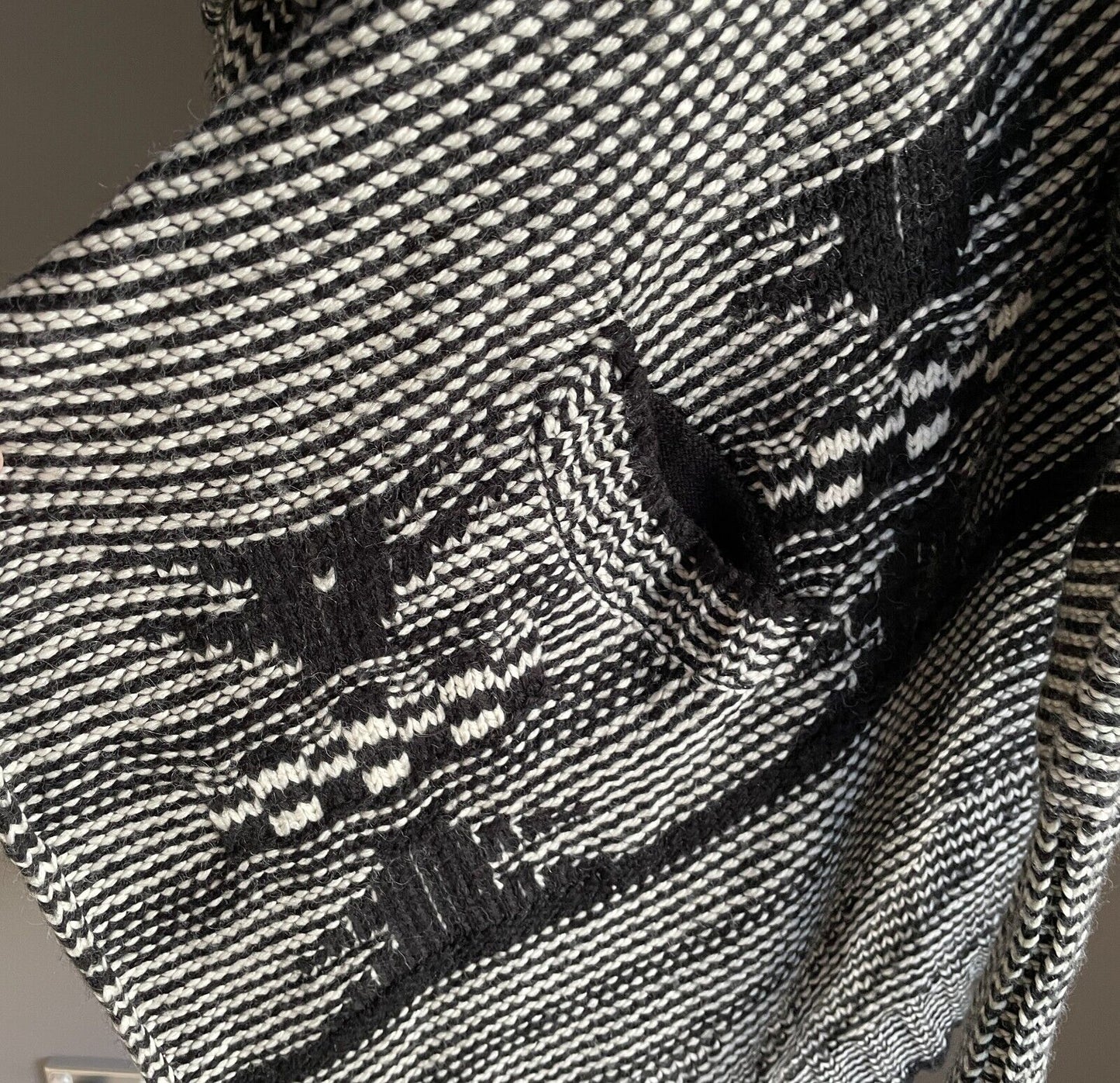 FIRETRAP Cardigan Black White Chunky Knit Drape w Kllt Pin Closure Size 14
