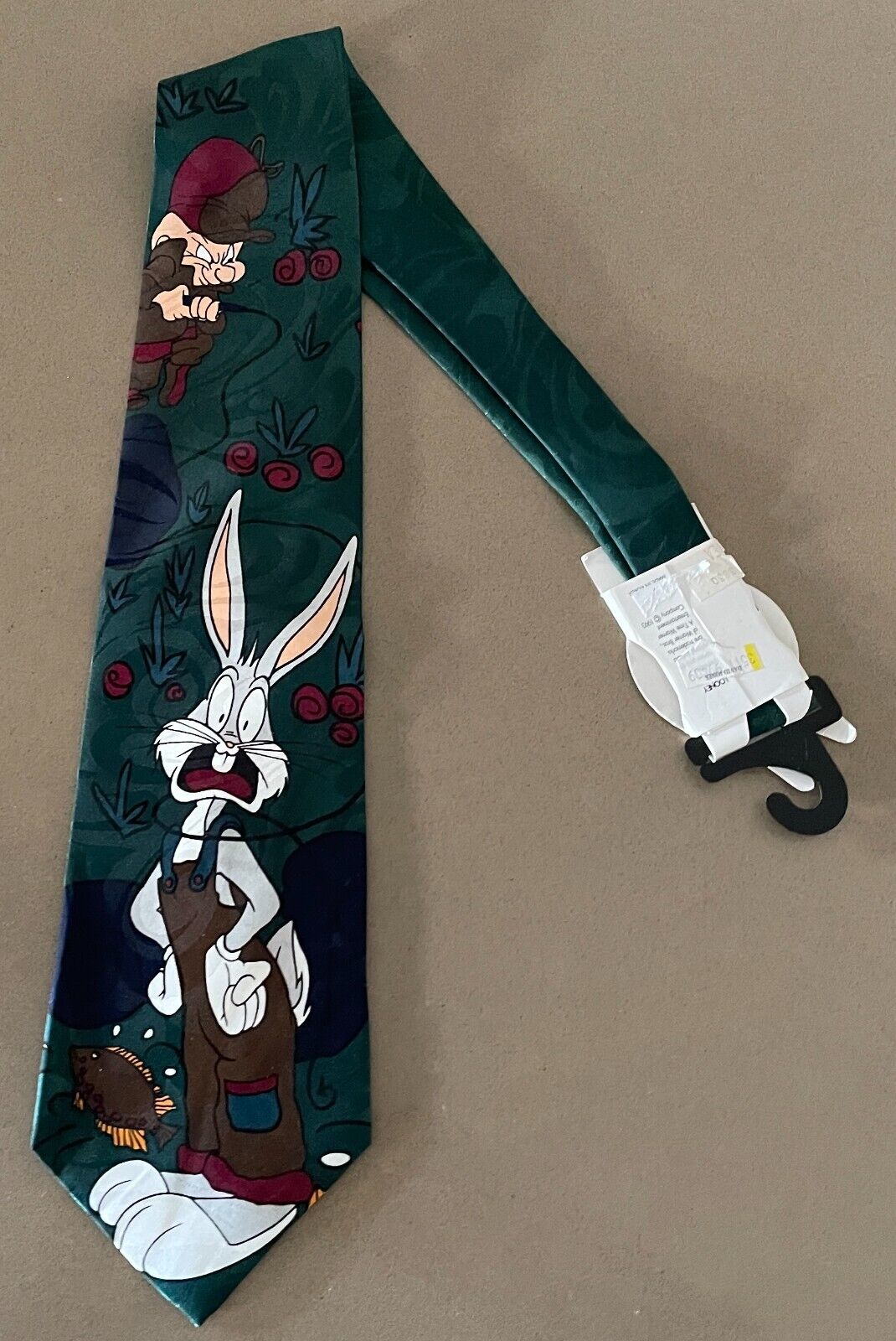 Looney Tunes Tie DAVENPORT ELMER FUDD & BUGS BUNNY Print NeckTie NEW