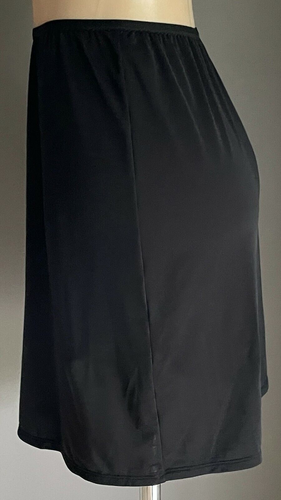 BASSONI LINGERIE Half Slip Petticoat Black Elastic Waist Ladies Size 14 9069 NEW