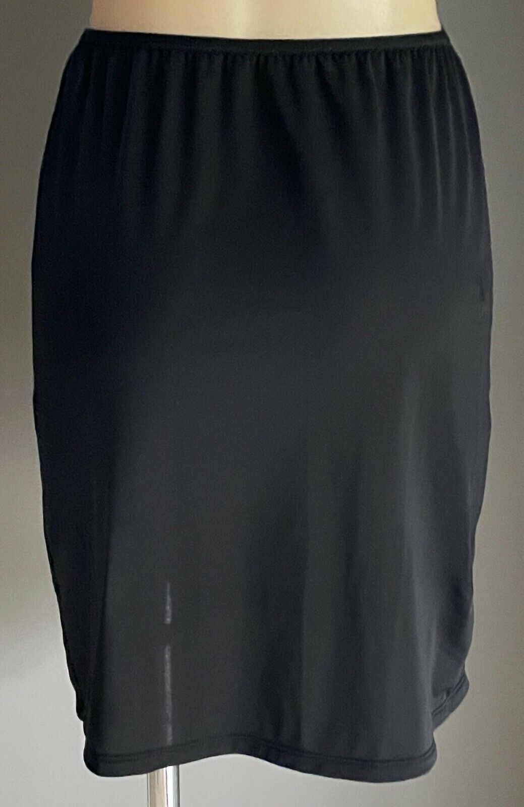 BASSONI LINGERIE Half Slip Petticoat Black Elastic Waist Ladies Size 14 9069 NEW