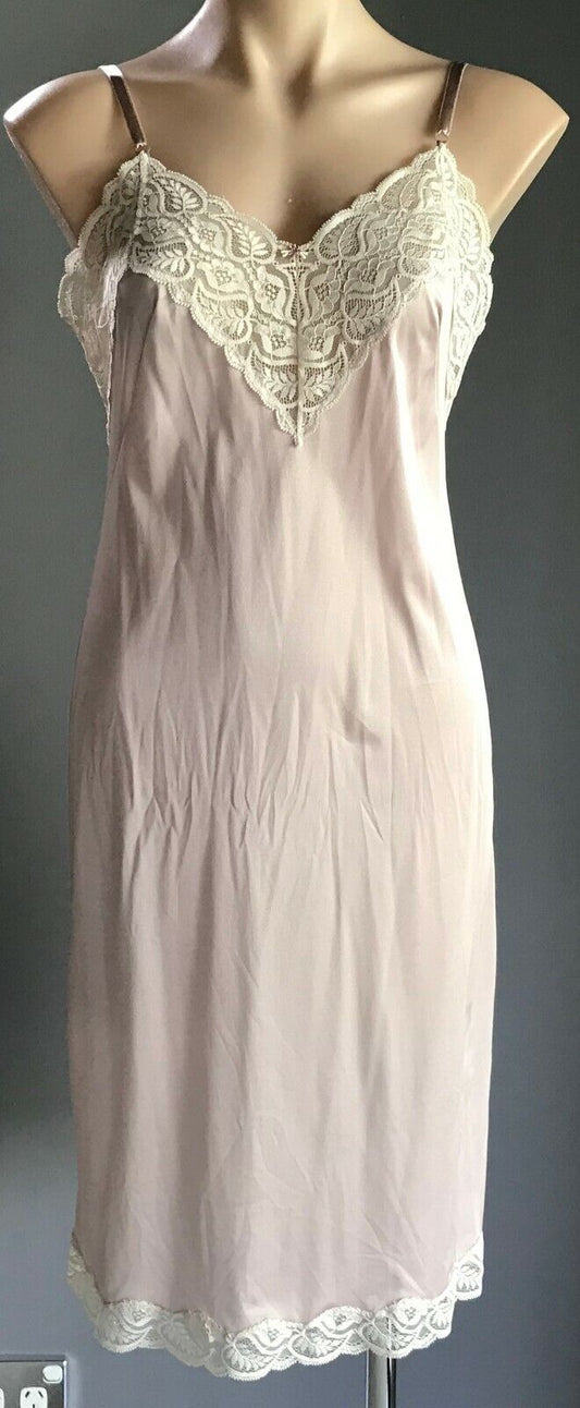 FORMFIT Rich Girl Vintage Petticoat Champagne Off White Lace Trim Full Slip 12