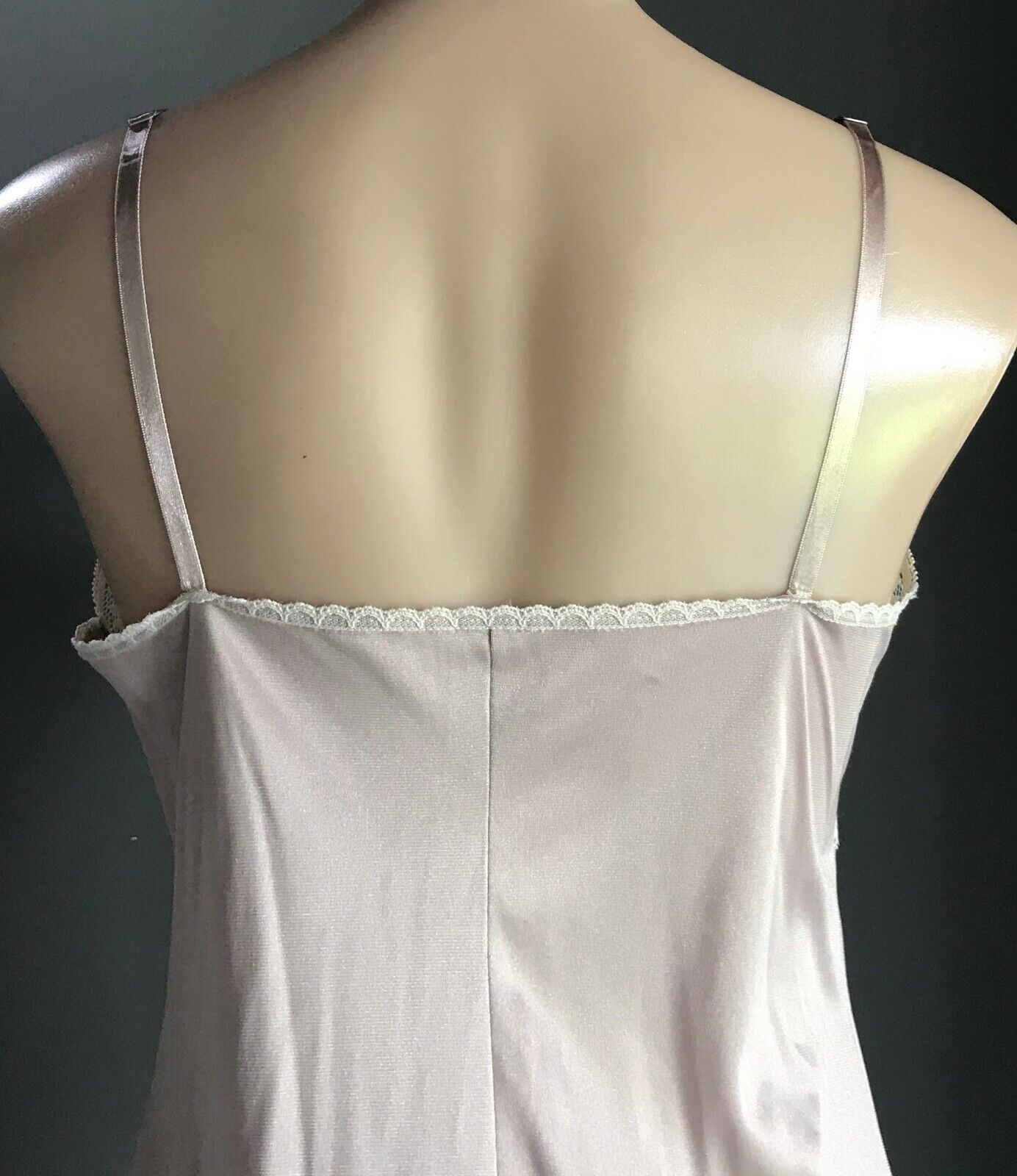 FORMFIT Rich Girl Vintage Petticoat Champagne Off White Lace Trim Full Slip 12